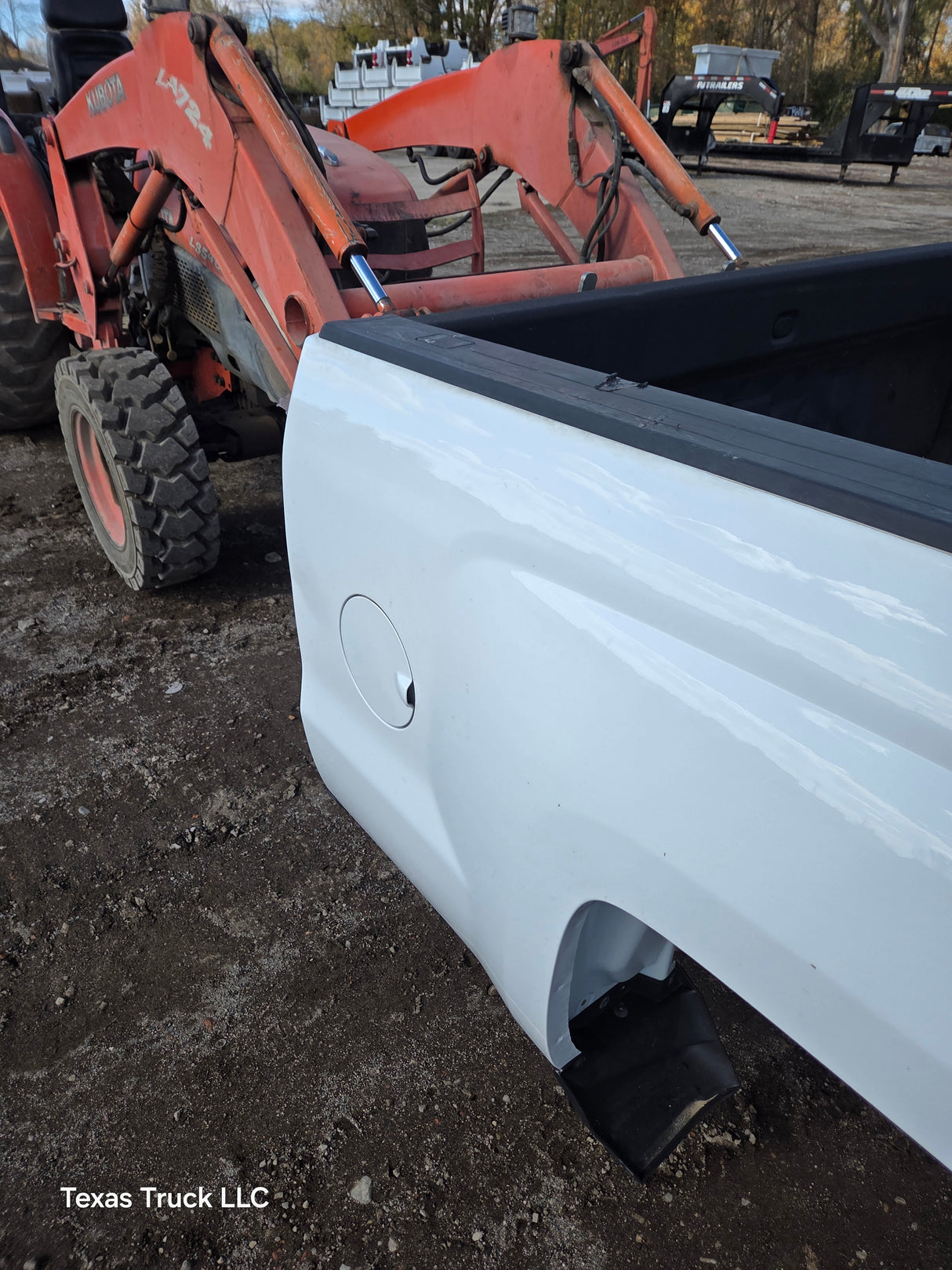 2014-2019 Chevrolet Silverado 1500 2500 3500 HD 6' 6" Short Bed - Summit White