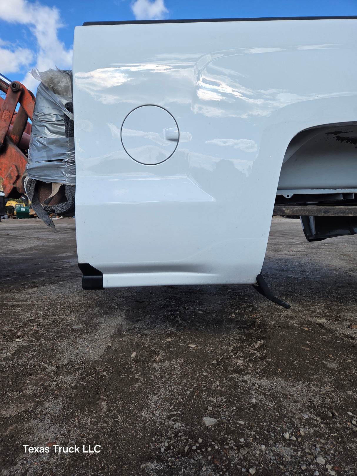 2014-2019 Chevrolet Silverado 1500 2500 3500 HD 6' 6" Short Bed - Summit White