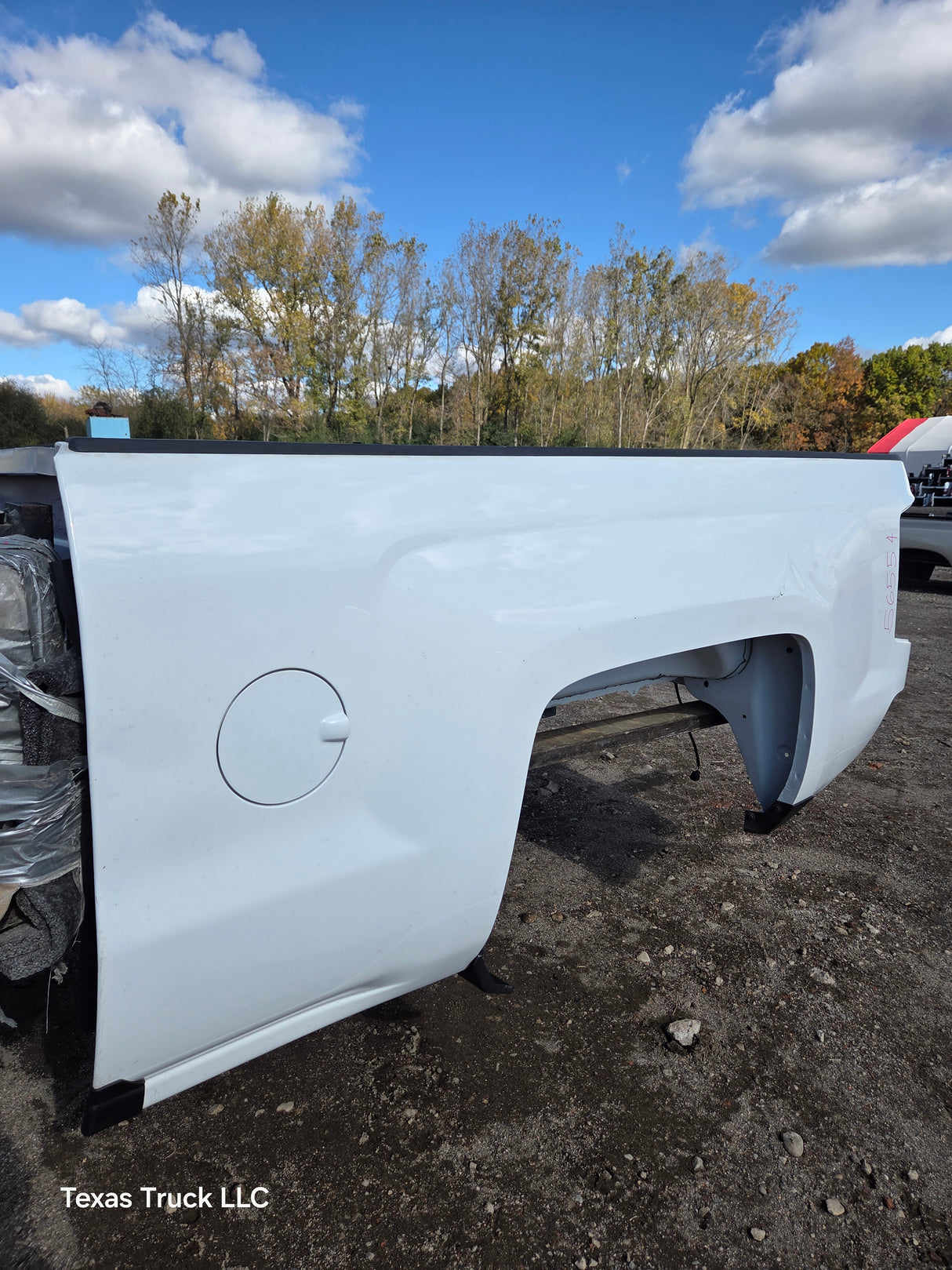 2014-2019 Chevrolet Silverado 1500 2500 3500 HD 6' 6" Short Bed - Summit White