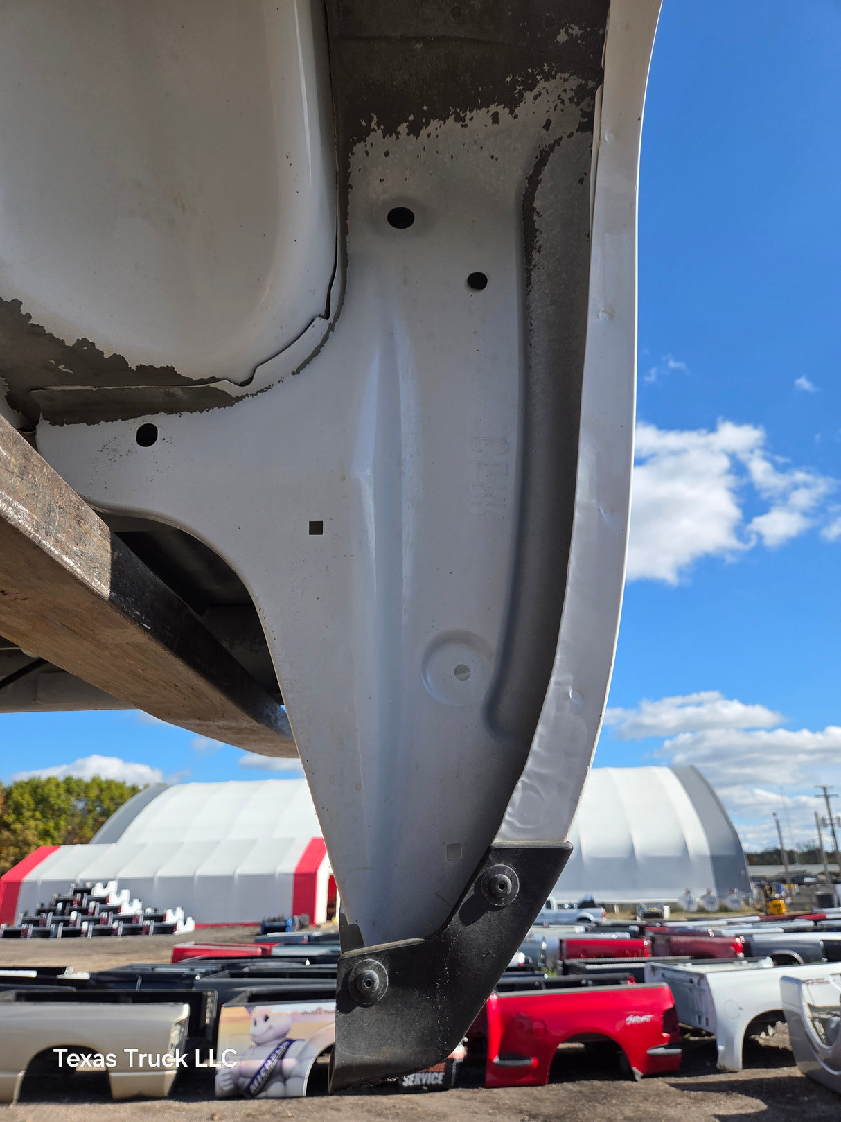 2014-2019 Chevrolet Silverado 1500 2500 3500 HD 6' 6" Short Bed - Summit White