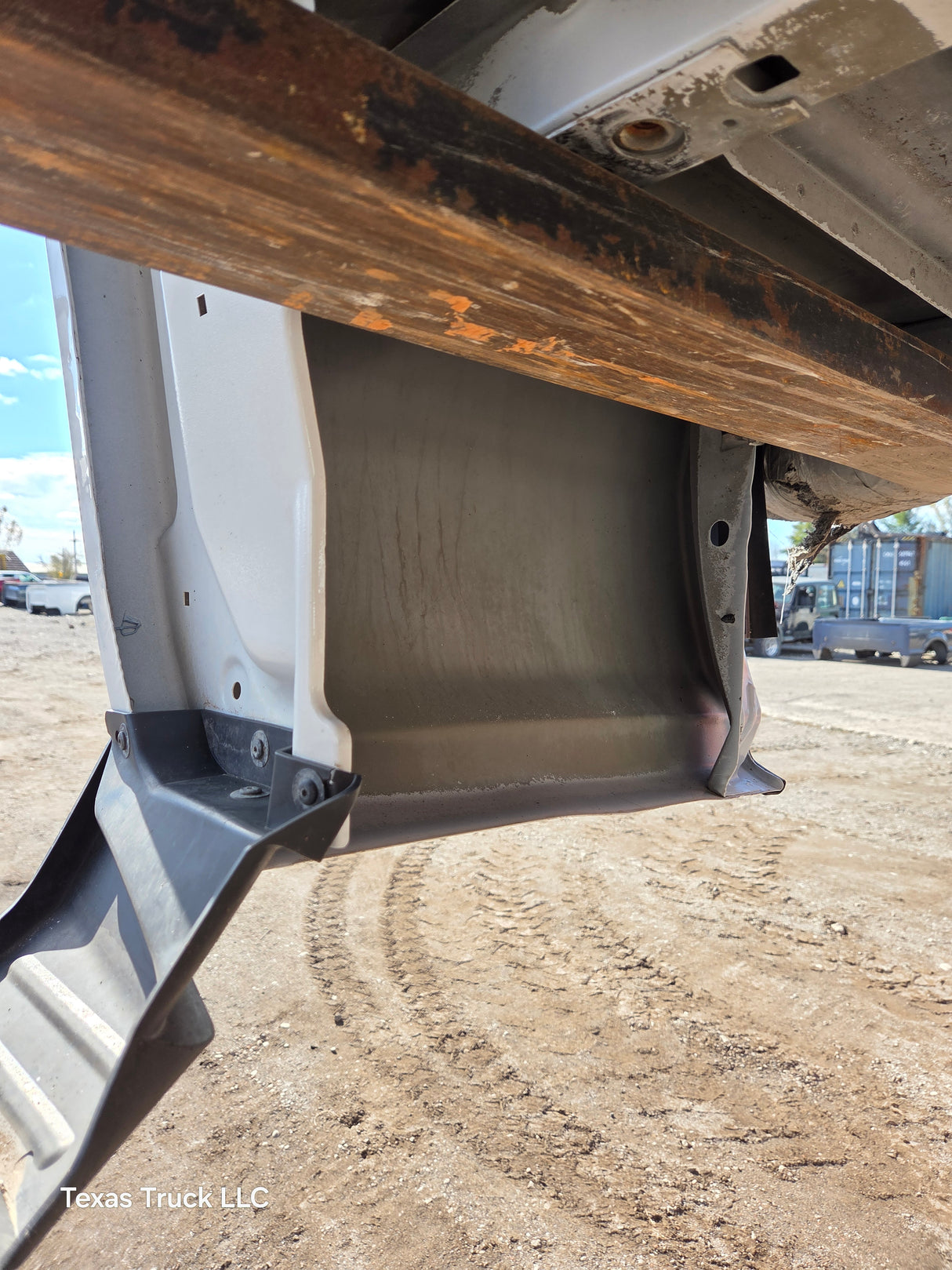 2014-2019 Chevrolet Silverado 1500 2500 3500 HD 6' 6" Short Bed - Summit White