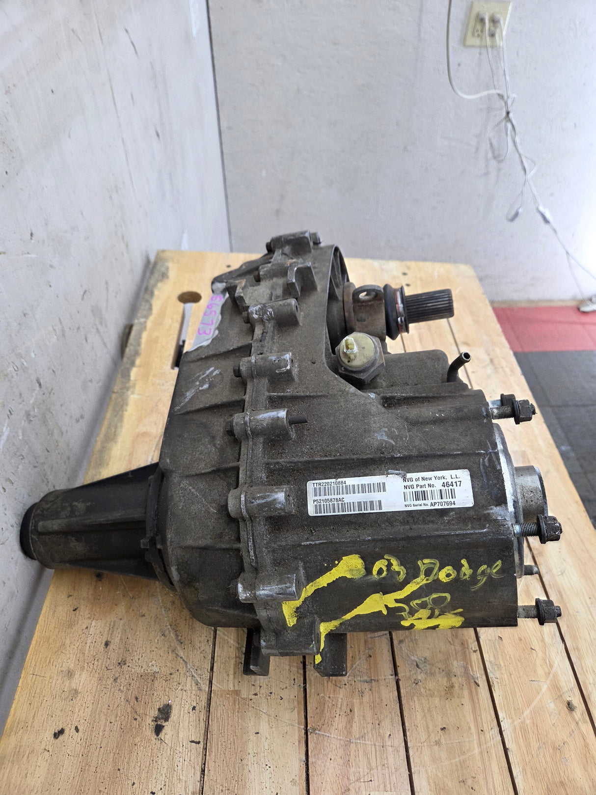 2002-2003 Dodge Ram 1500 3rd gen Manual Shift Transfer Case 241