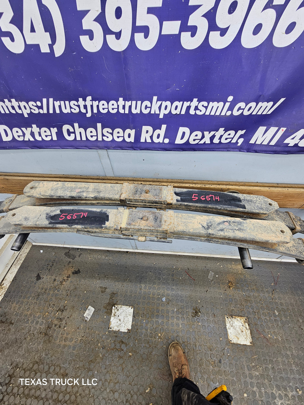 2011-2016 Ford F250 F350 Super Duty Rear Leaf Springs - Pair