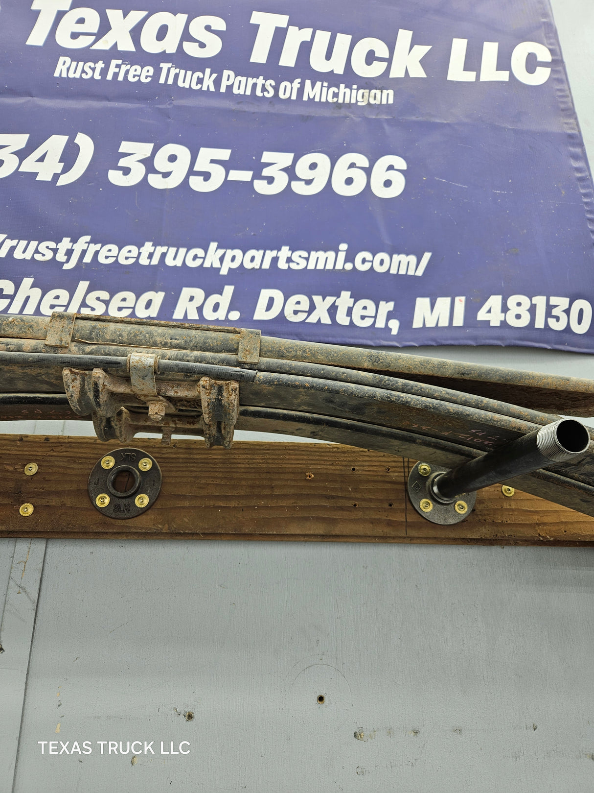 2011-2016 Ford F250 F350 Super Duty Rear Leaf Springs - Pair