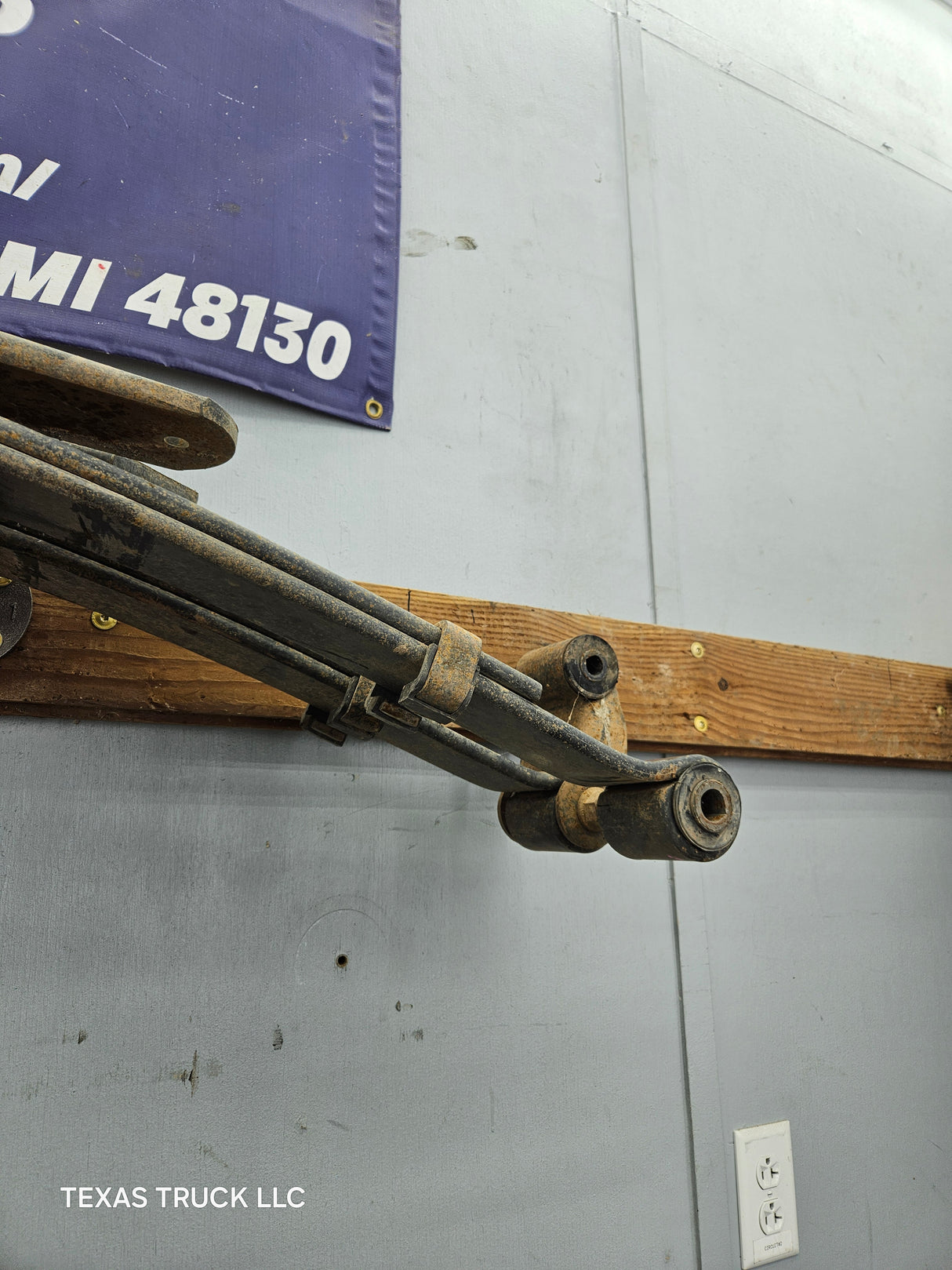 2011-2016 Ford F250 F350 Super Duty Rear Leaf Springs - Pair