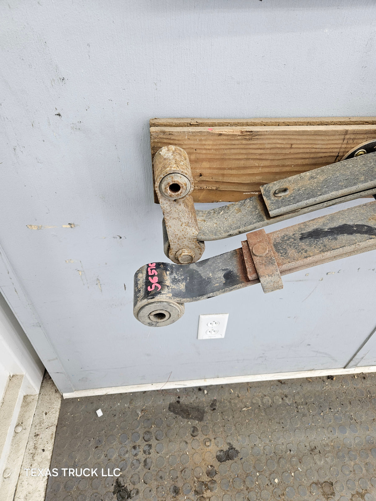 2007-2013 Chevrolet Silverado / GMC Sierra 1500 Rear Leaf Spring - Pair