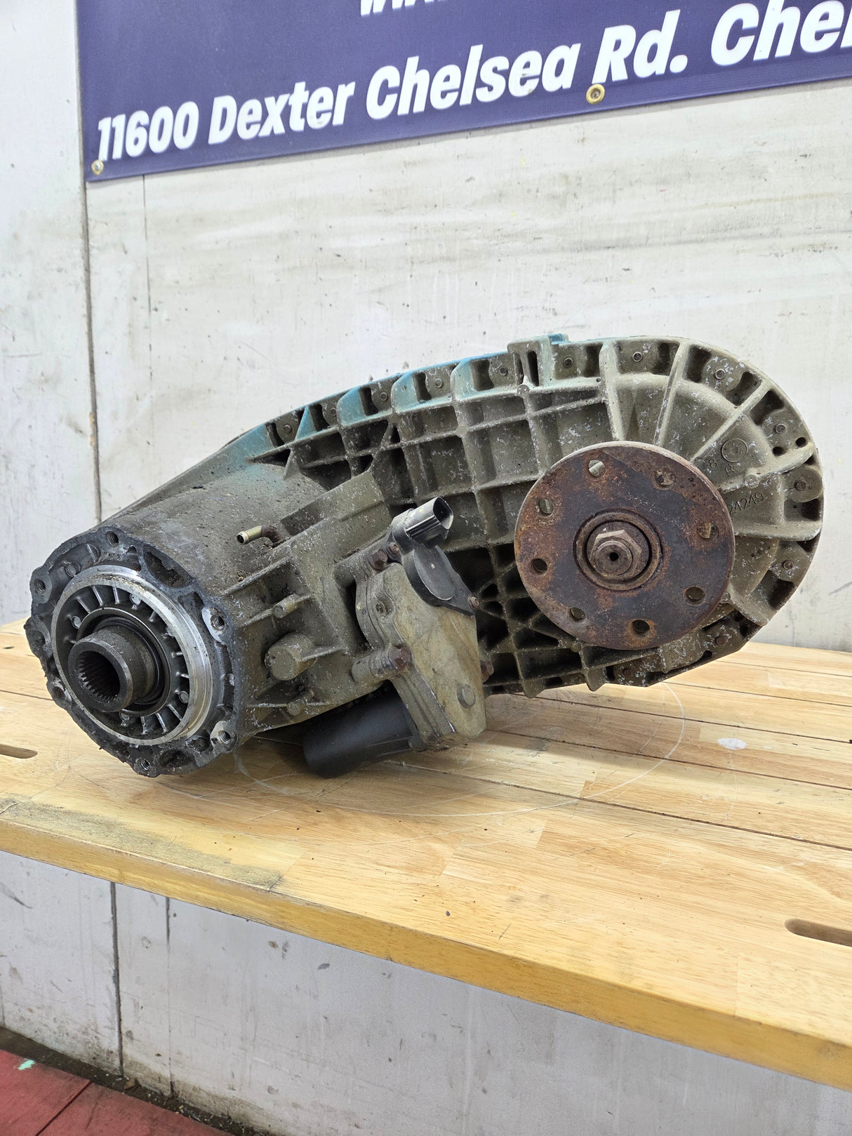 1999-2003 7.3L Power Stroke 273-F Automatic Transmission Transfer Case Electric Shift Transfer Case P1C34-7A195-JA Ford Pickup F250 F350 F450 F550 Super Duty