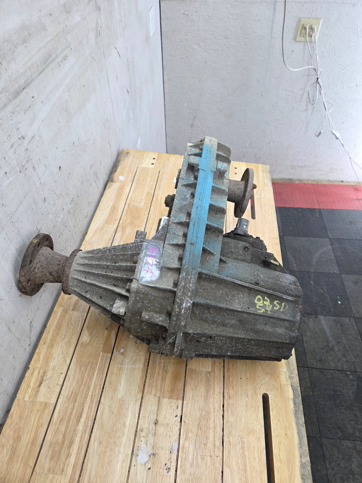 1999-2003 7.3L Power Stroke 273-F Automatic Transmission Transfer Case Electric Shift Transfer Case P1C34-7A195-JA Ford Pickup F250 F350 F450 F550 Super Duty