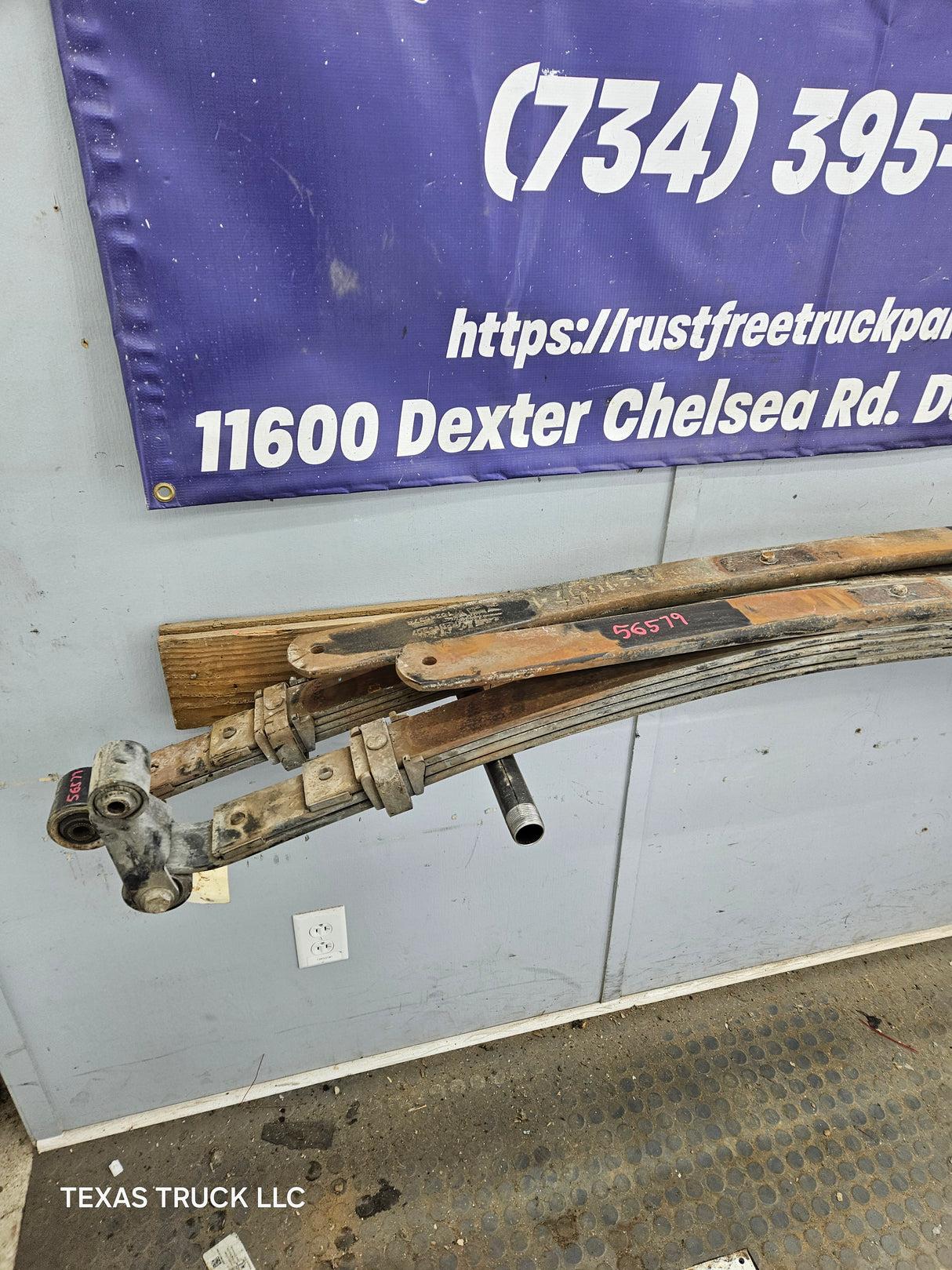 2001-2010 Chevrolet Silverado / GMC Sierra 2500HD 3500HD Rear Leaf Springs - Pair