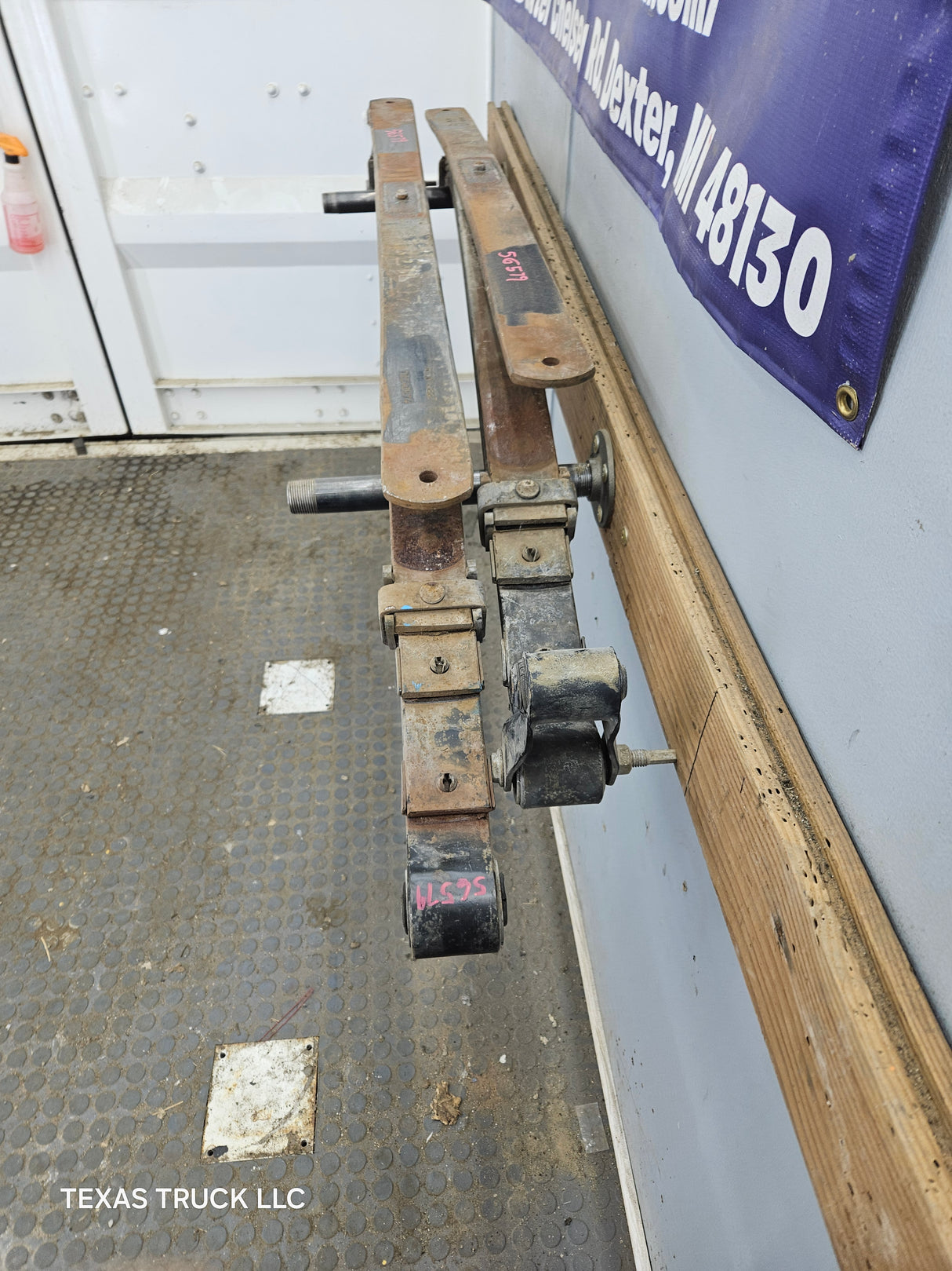 2001-2010 Chevrolet Silverado / GMC Sierra 2500HD 3500HD Rear Leaf Springs - Pair