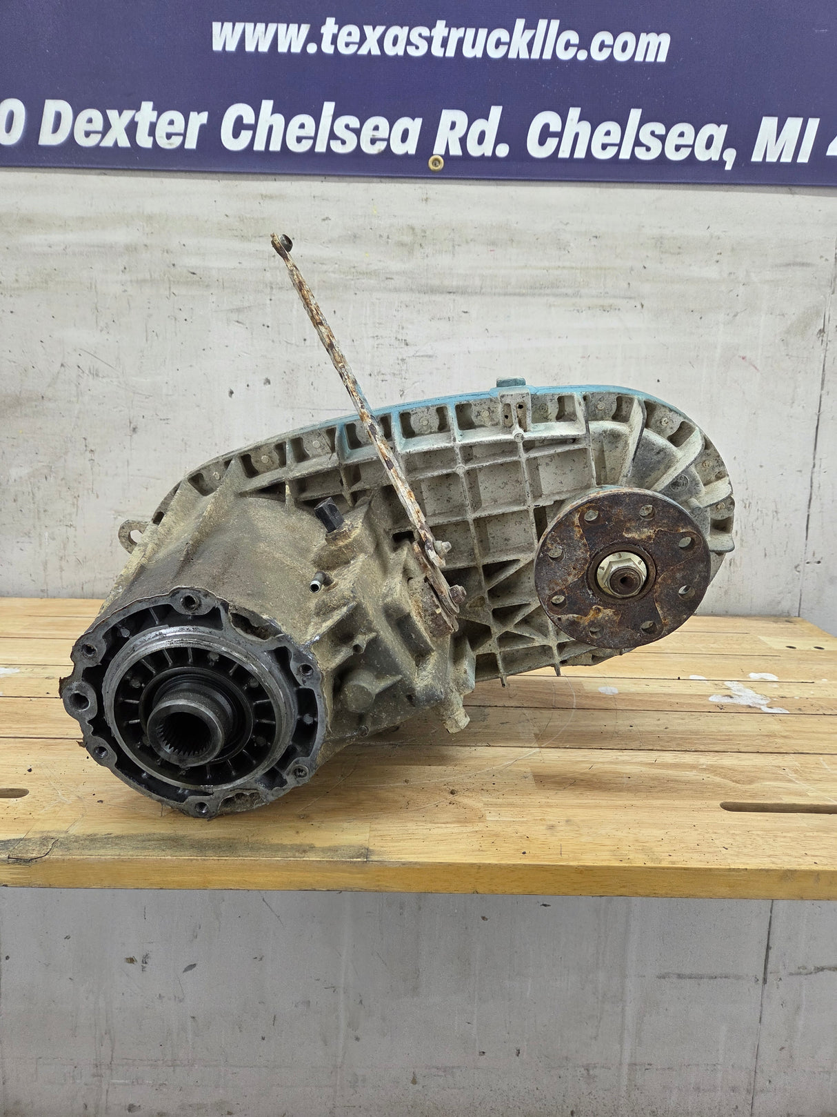 1999-2003 7.3L Power Stroke 271-F Automatic Transmission Transfer Case Manual Shift Transfer Case Ford Pickup