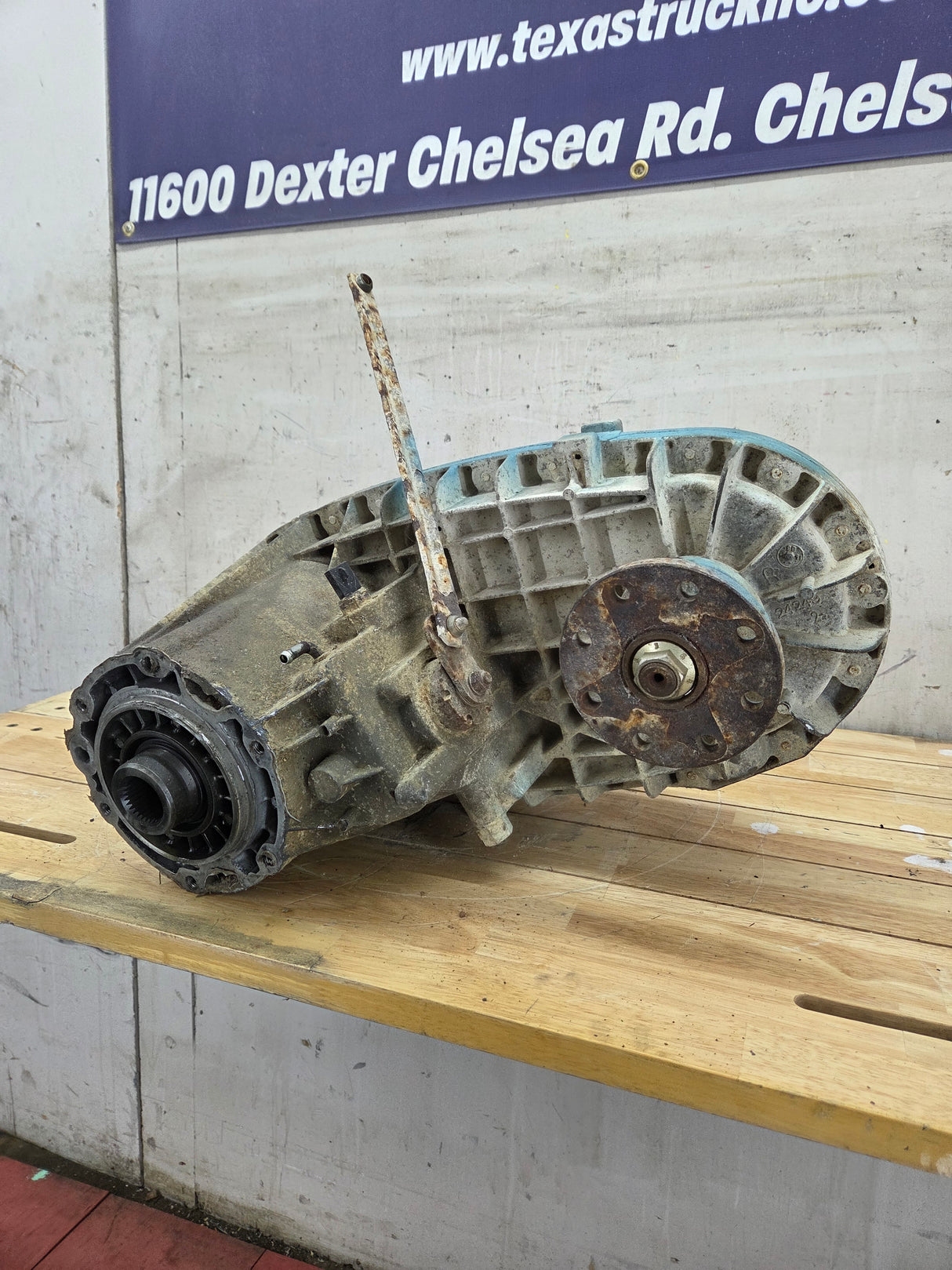 1999-2003 7.3L Power Stroke 271-F Automatic Transmission Transfer Case Manual Shift Transfer Case Ford Pickup