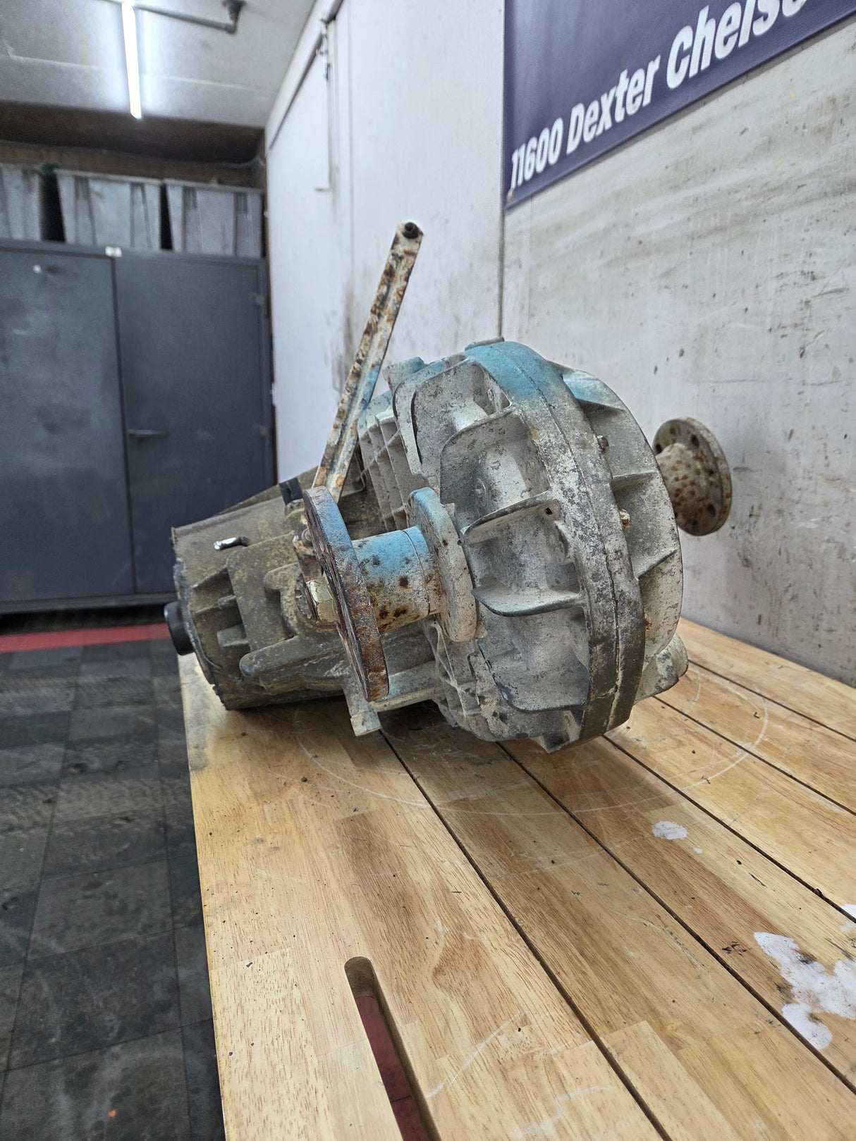 1999-2003 7.3L Power Stroke 271-F Automatic Transmission Transfer Case Manual Shift Transfer Case Ford Pickup