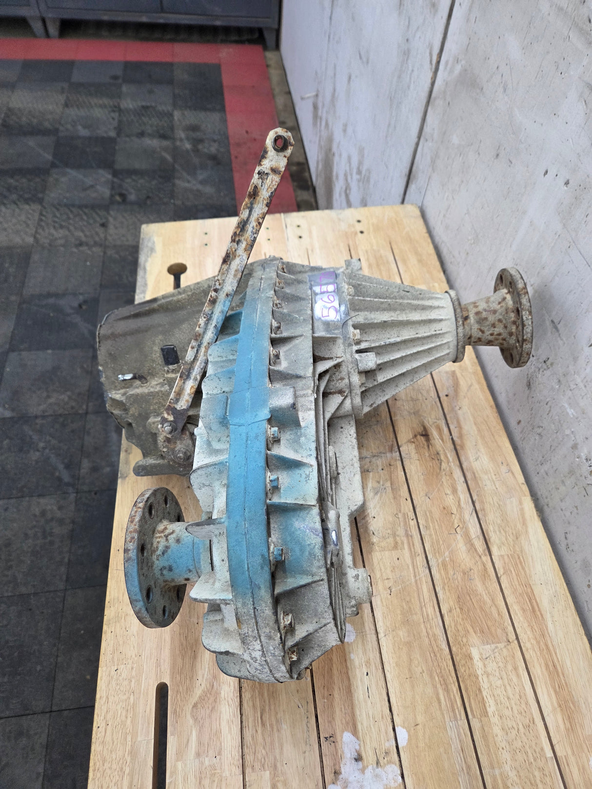 1999-2003 7.3L Power Stroke 271-F Transfer Case Manual Shift Transfer Case Ford Pickup