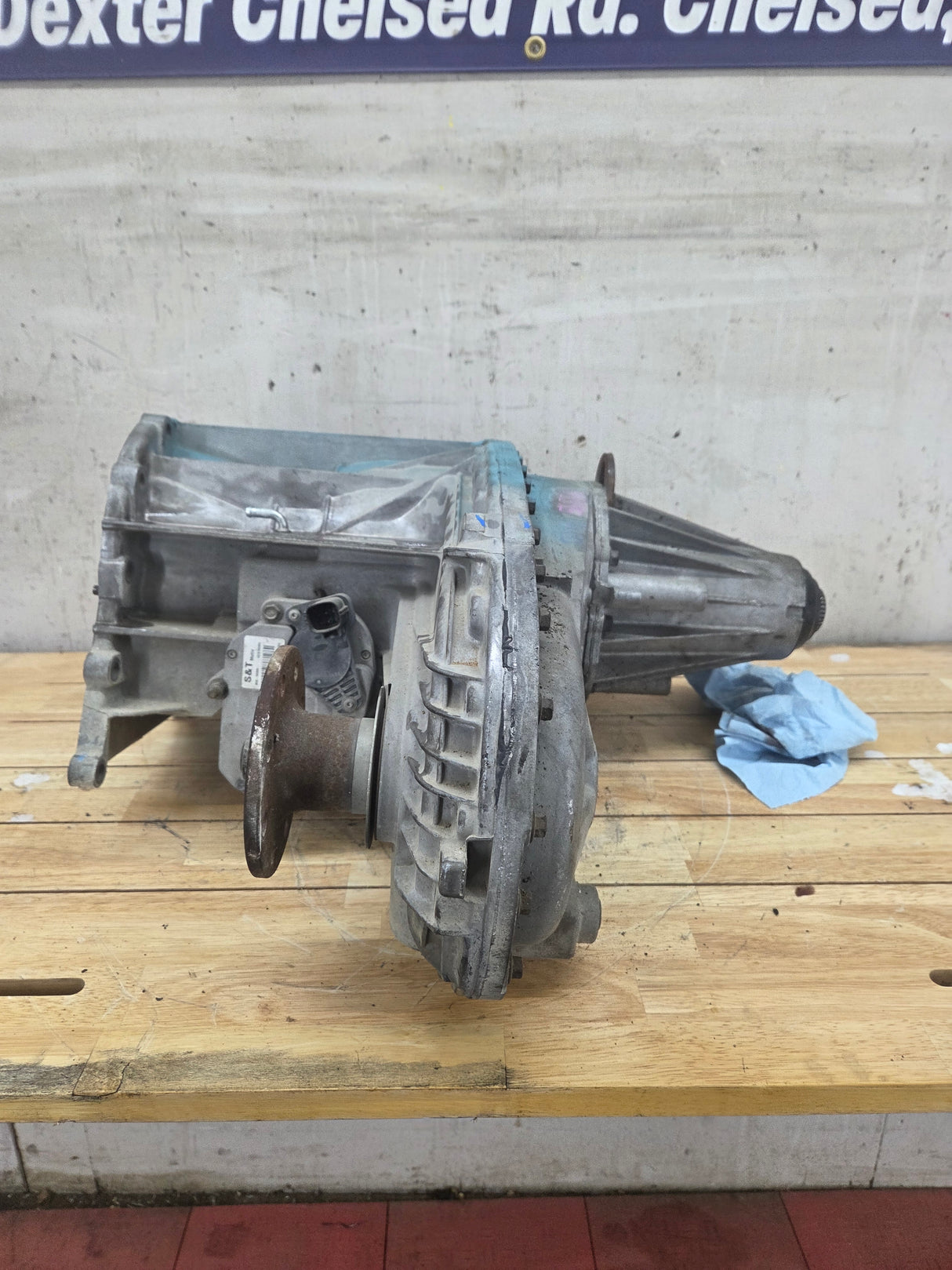 2011-2016 6.2L 6.7L Power Stroke Transfer Case slip yoke Electric Shift Ford F250 F350 F450 F550 Super Duty 81k Miles