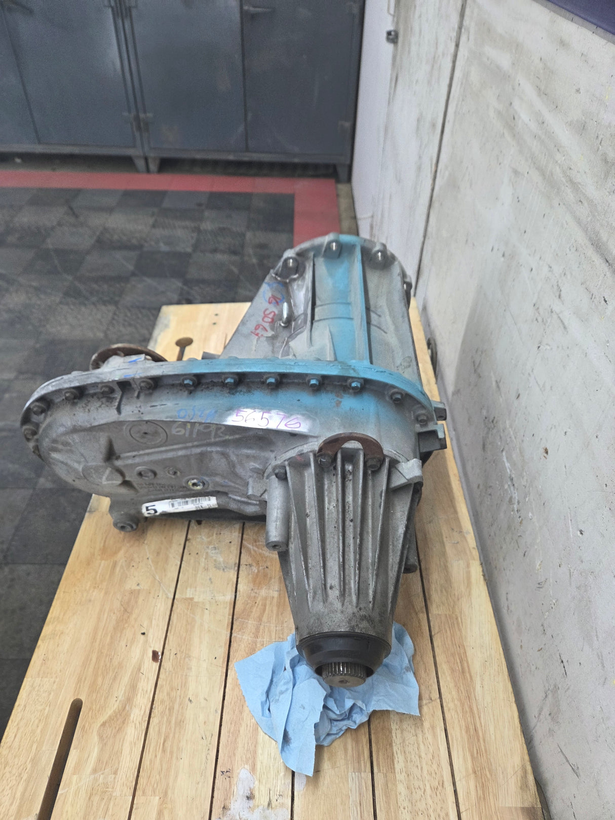 2011-2016 6.2L 6.7L Power Stroke Transfer Case slip yoke Electric Shift Ford F250 F350 F450 F550 Super Duty 81k Miles