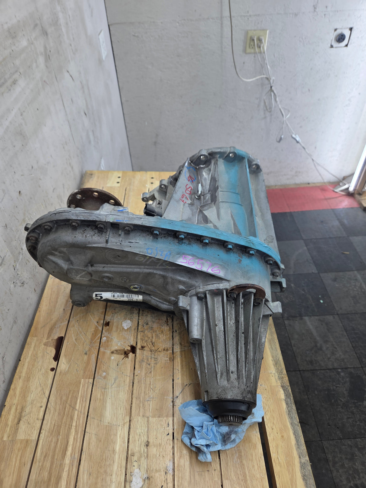 2011-2016 6.2L 6.7L Power Stroke Transfer Case slip yoke Electric Shift Ford F250 F350 F450 F550 Super Duty 81k Miles