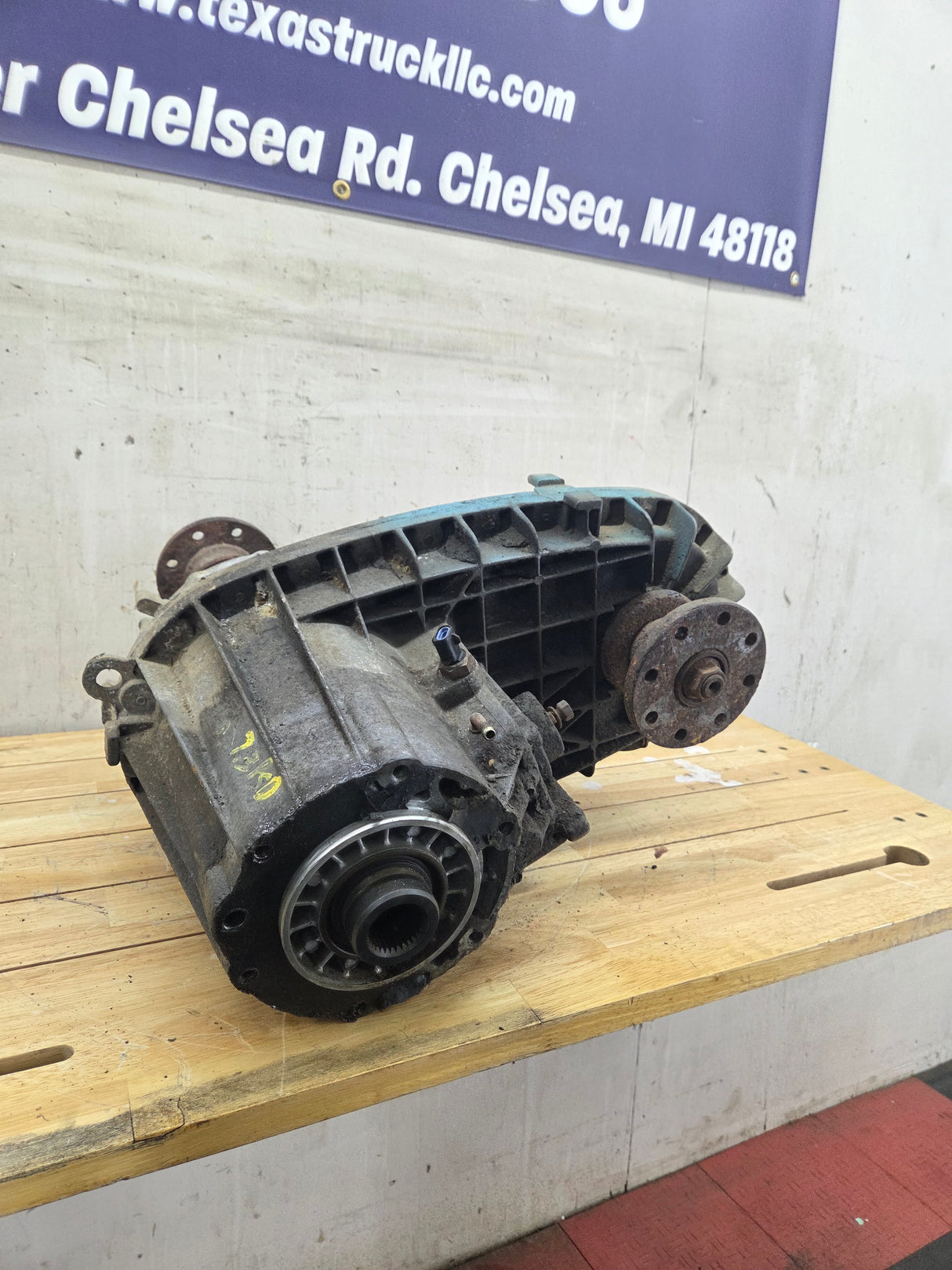 1999-2003 7.3L Power Stroke 271-F Transfer Case Manual Shift Transfer Case Ford Pickup