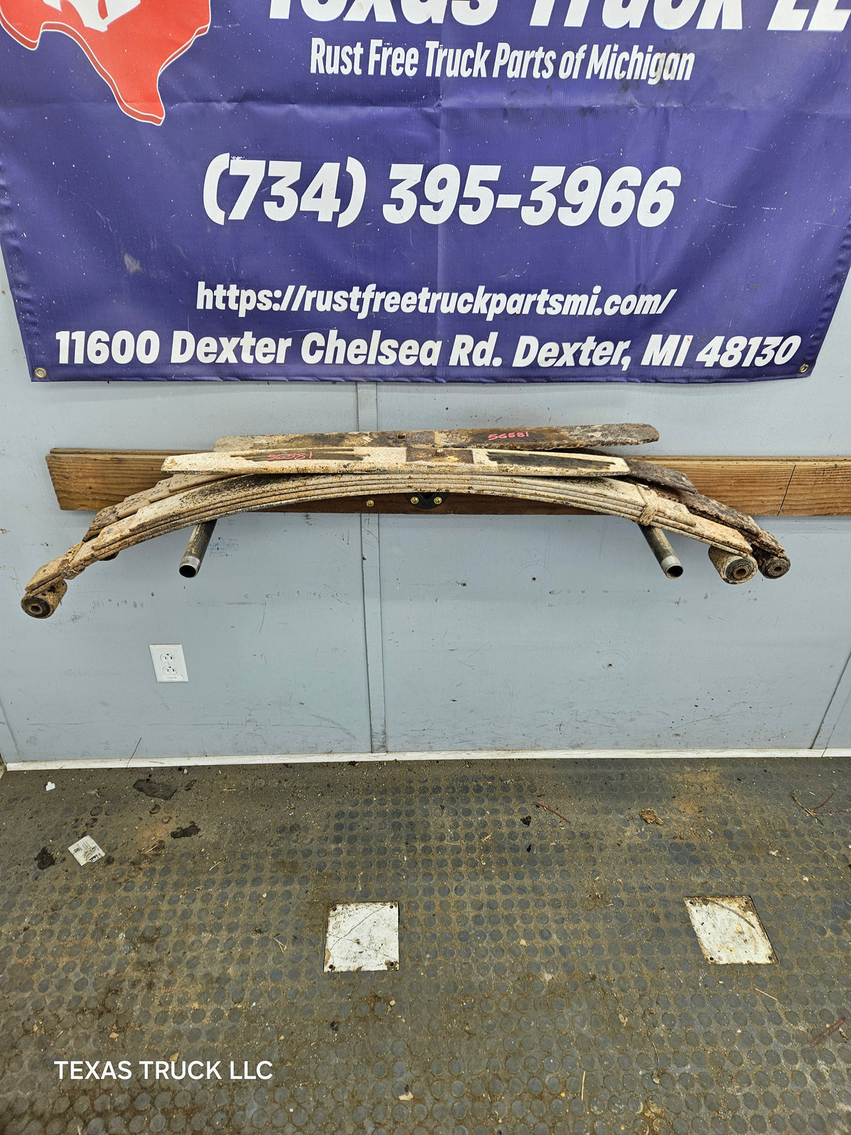1999-2007 Ford F250 F350 Super Duty Rear Leaf Spring - Pair