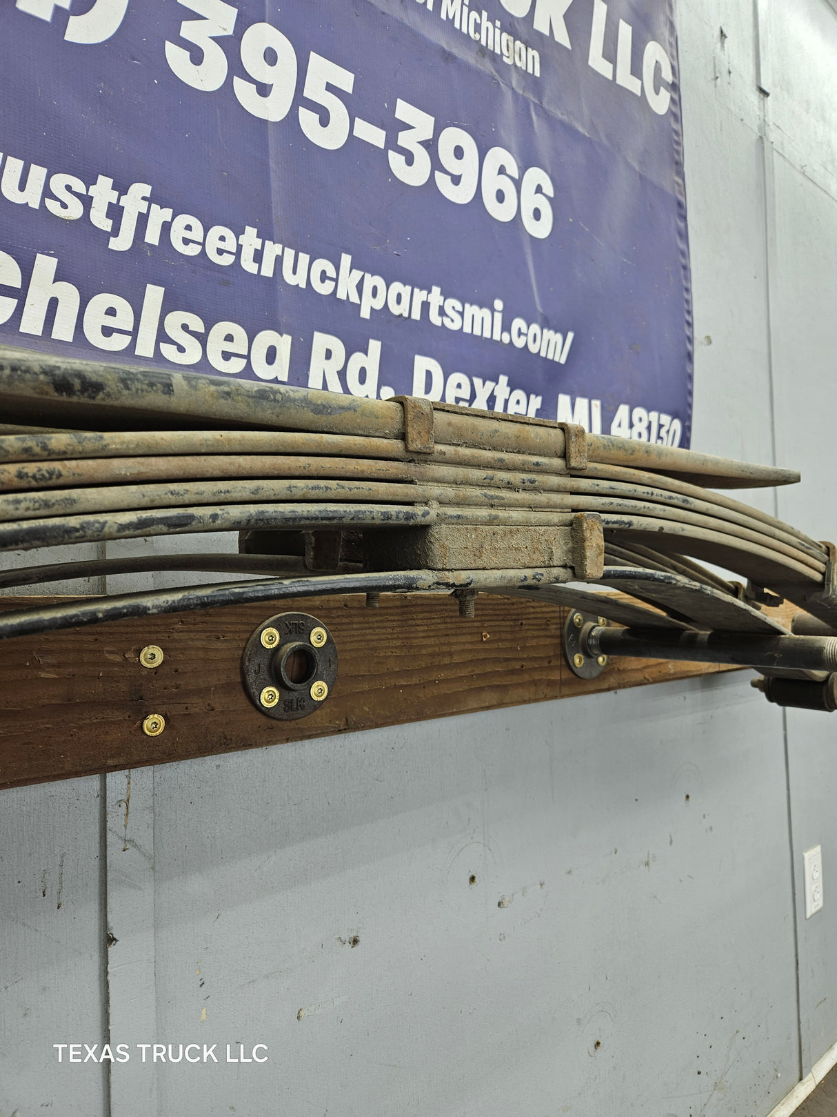 2008-2010 Ford F250 F350 Super Duty Rear Leaf Springs - Pair
