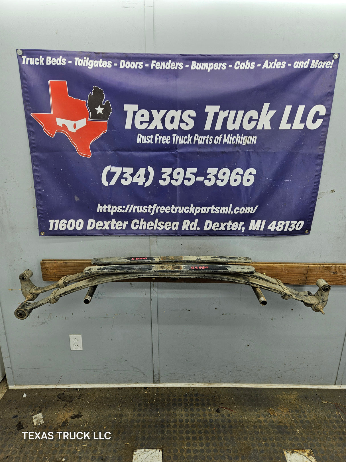 1999-2006 Chevrolet Silverado / GMC Sierra 1500 Rear Leaf Spring - Pair 15765128