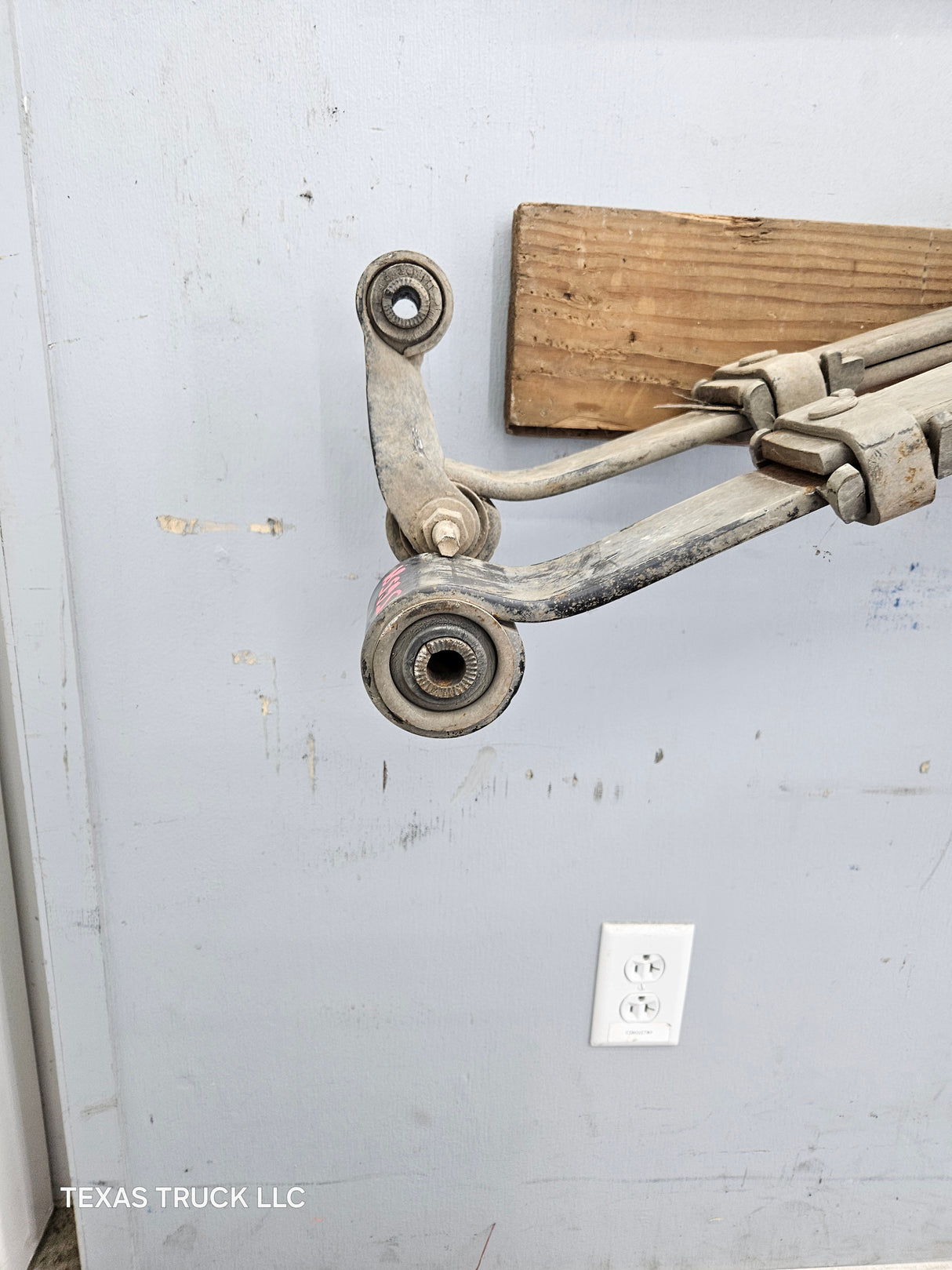 1999-2006 Chevrolet Silverado / GMC Sierra 1500 Rear Leaf Spring - Pair 15765128