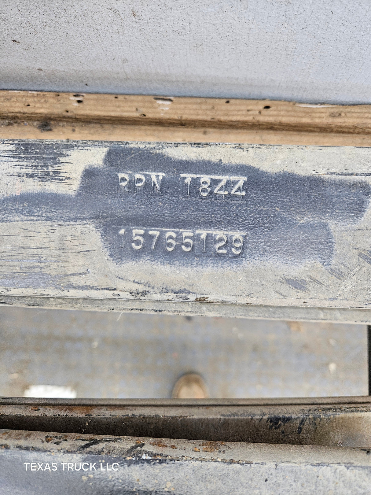 1999-2006 Chevrolet Silverado / GMC Sierra 1500 Rear Leaf Spring - Pair 15765128