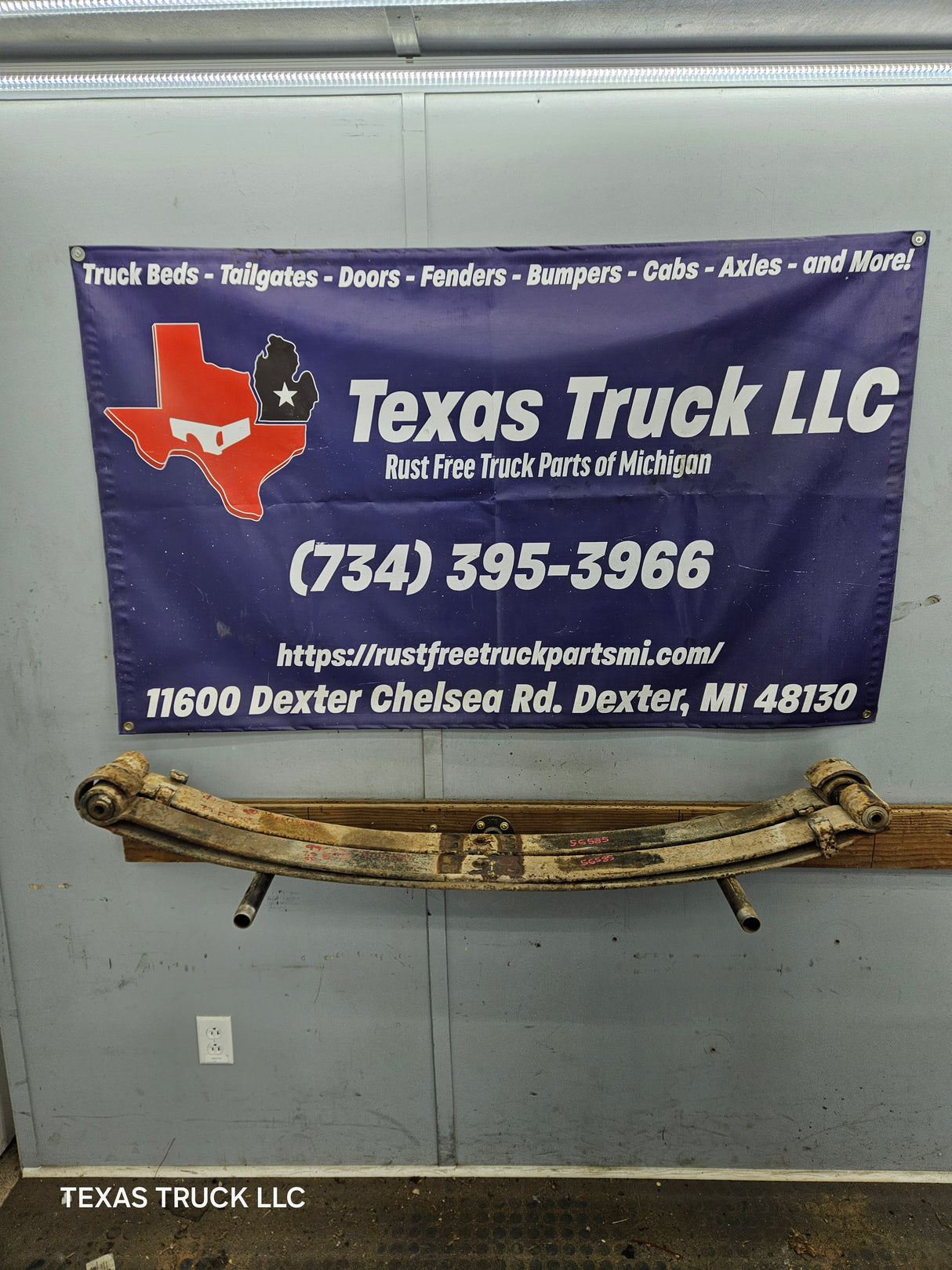 1999-2004 Ford F250 F350 Super Duty Excursion Front Leaf Springs - Pair
