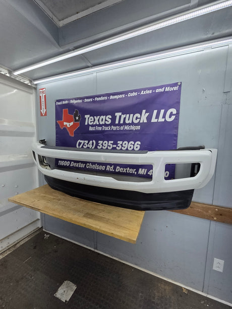 2017-2019 Ford Super Duty F450 F550 Front Bumper - Painted