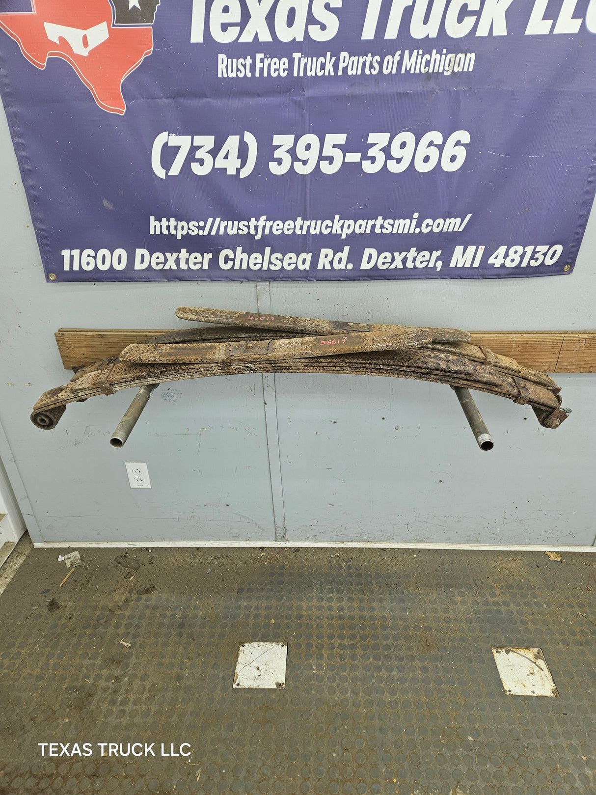 1999-2007 Ford F250 F350 Super Duty Rear Leaf Springs - Pair