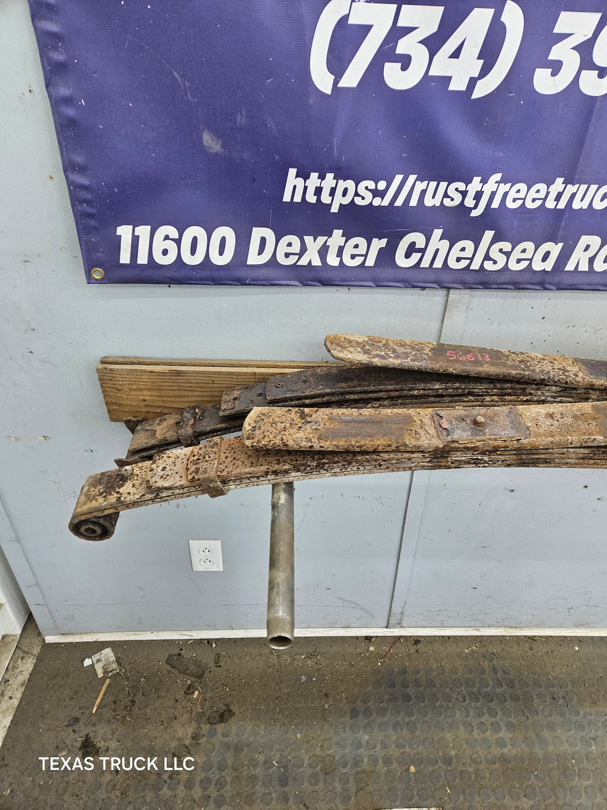 1999-2007 Ford F250 F350 Super Duty Rear Leaf Springs - Pair
