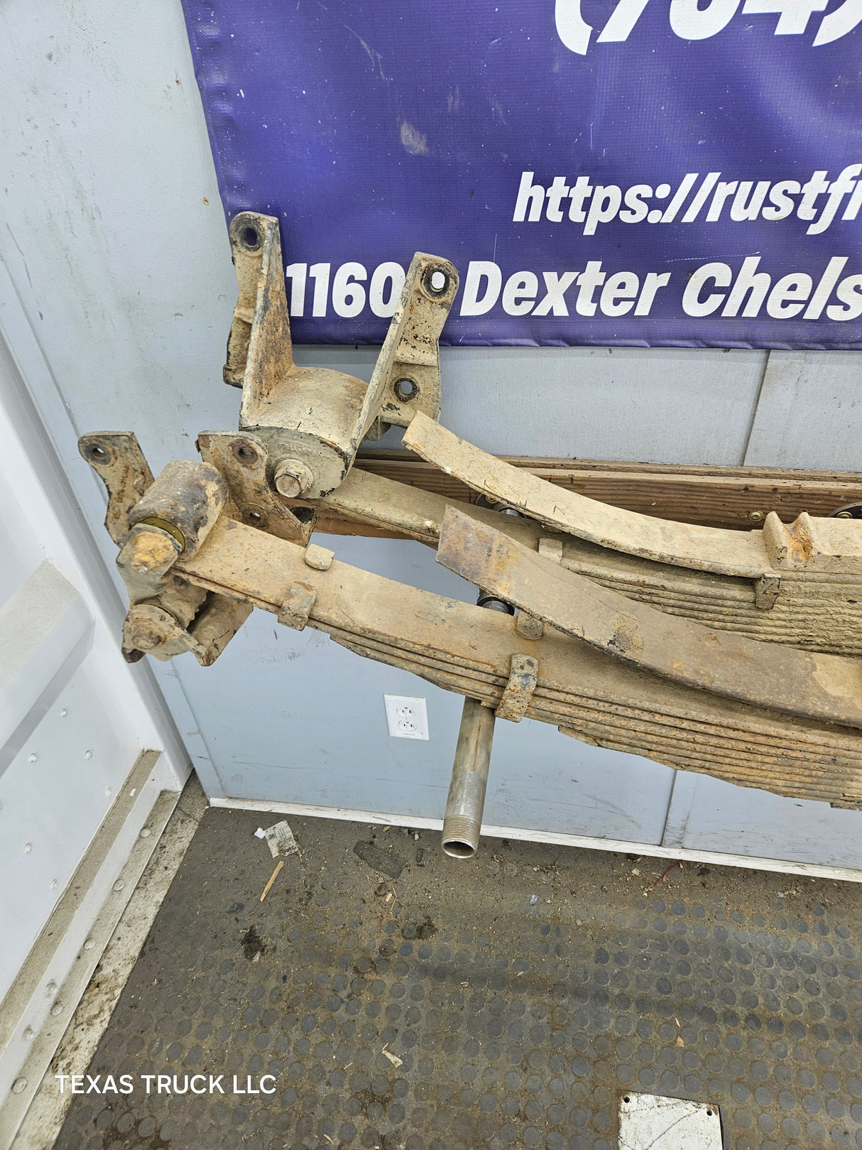 2005-2016 Ford F450 F550 Cab & Chassis Super Duty Rear Leaf Springs - Pair