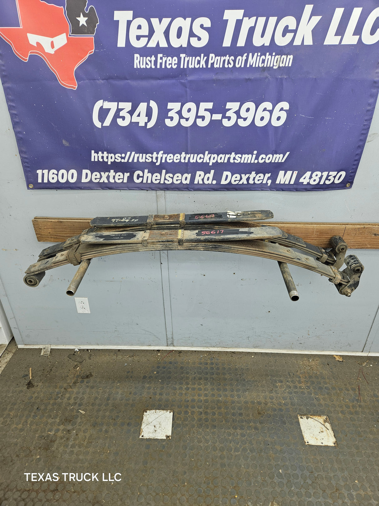 1999-2007 Ford F250 F350 Super Duty Rear Leaf Springs - Pair