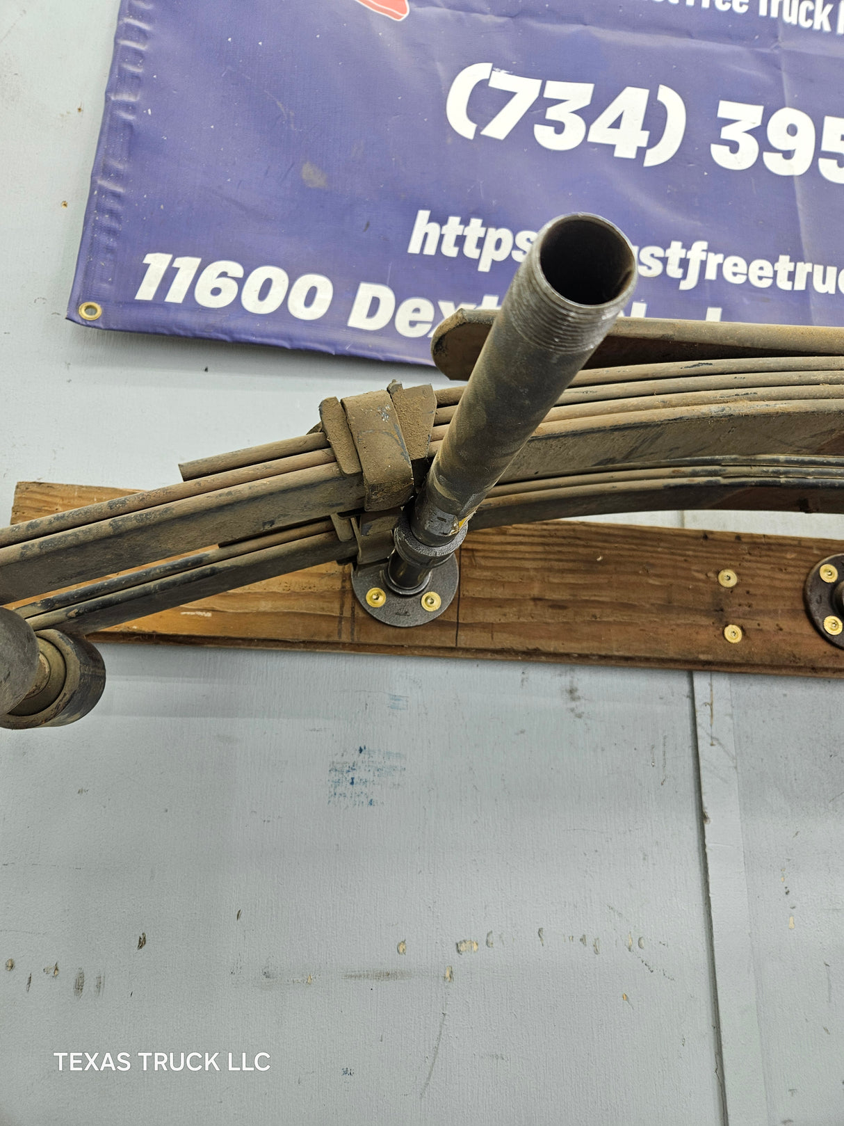 1999-2007 Ford F250 F350 Super Duty Rear Leaf Springs - Pair