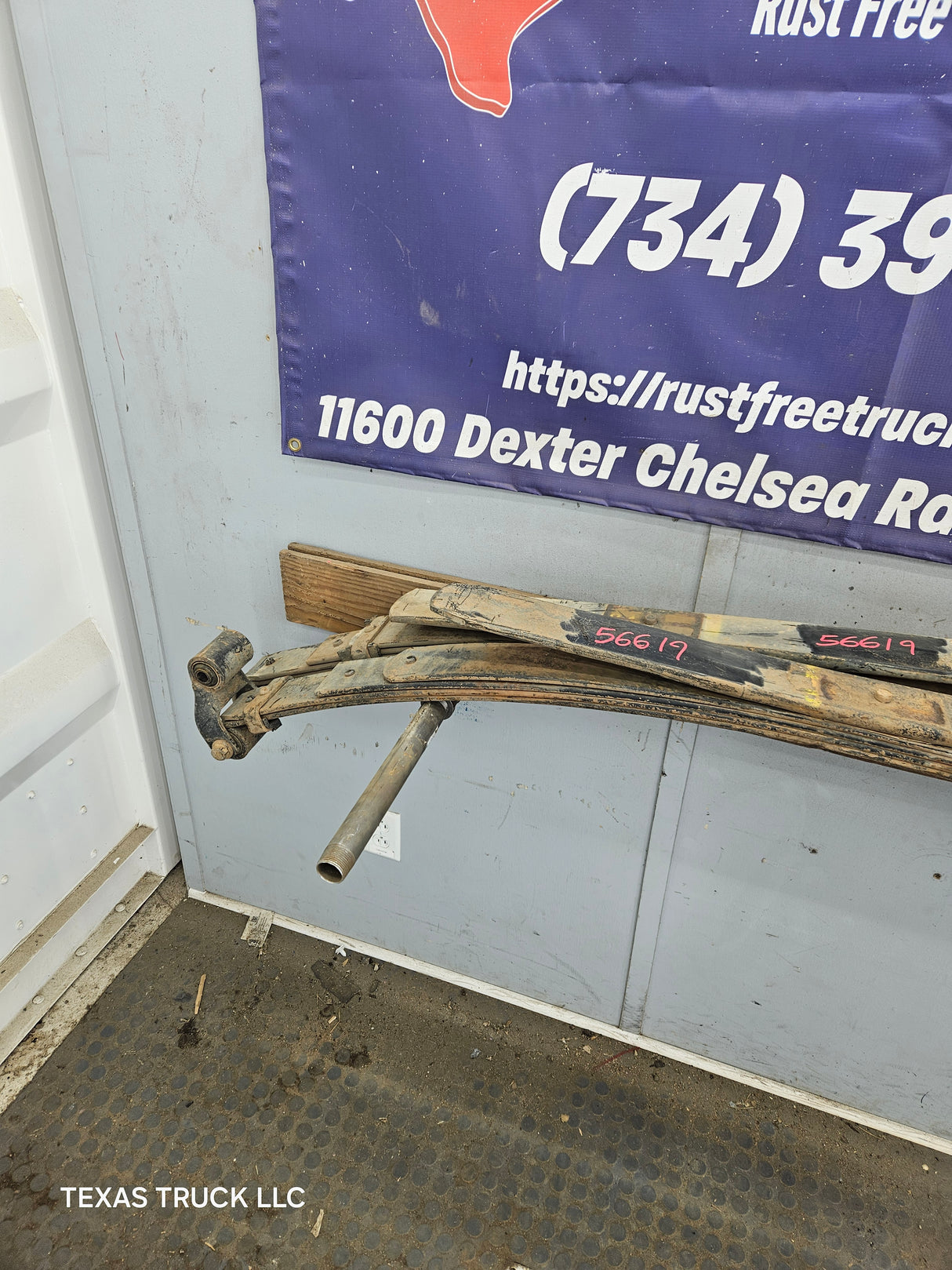 1999-2007 Ford F250 F350 Super Duty Rear Leaf Springs - Pair