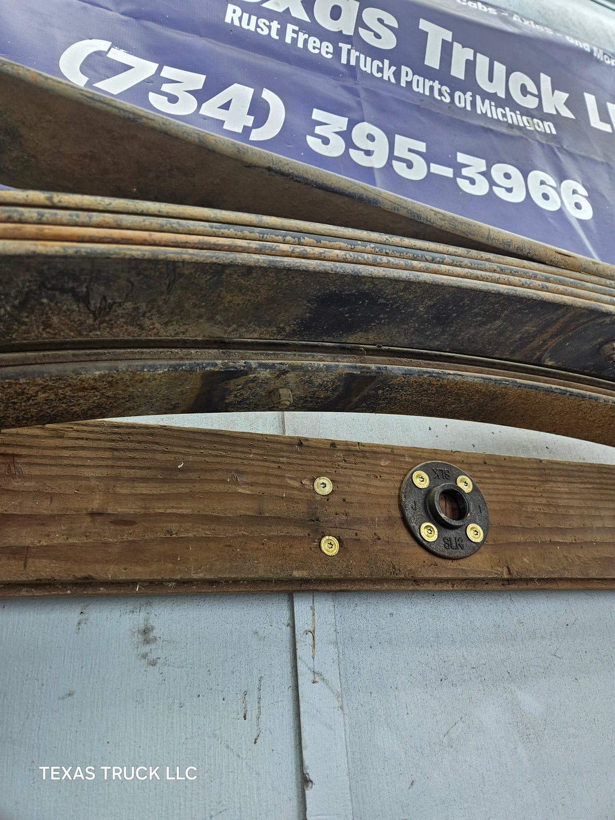 1999-2007 Ford F250 F350 Super Duty Rear Leaf Springs - Pair