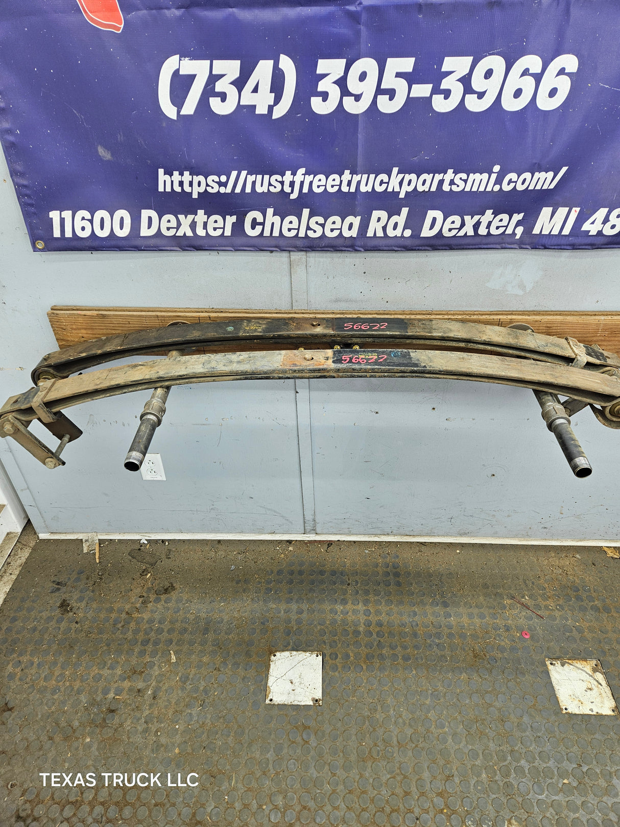 1999-2004 Ford F250 F350 Super Duty Excursion Front Leaf Springs - Pair