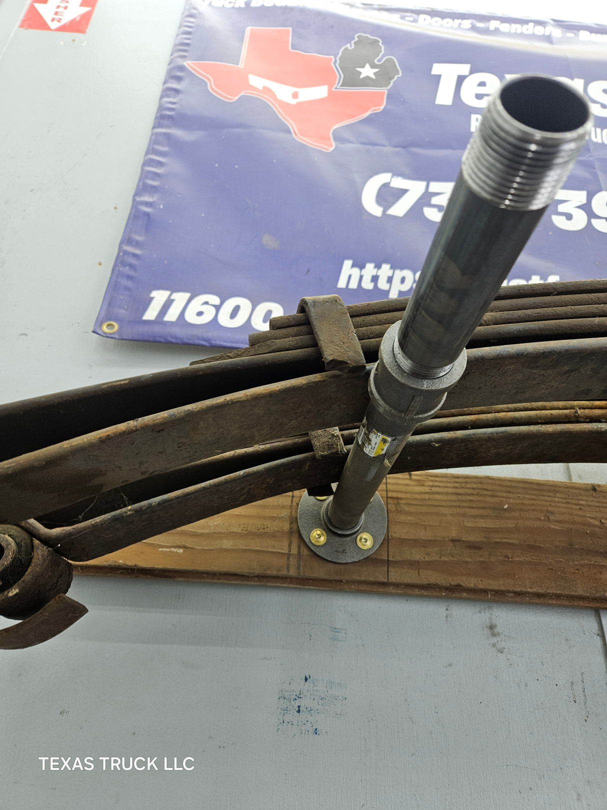 1999-2004 Ford F250 F350 Super Duty Excursion EXTRA HEAVY DUTY Front Leaf Springs - Pair