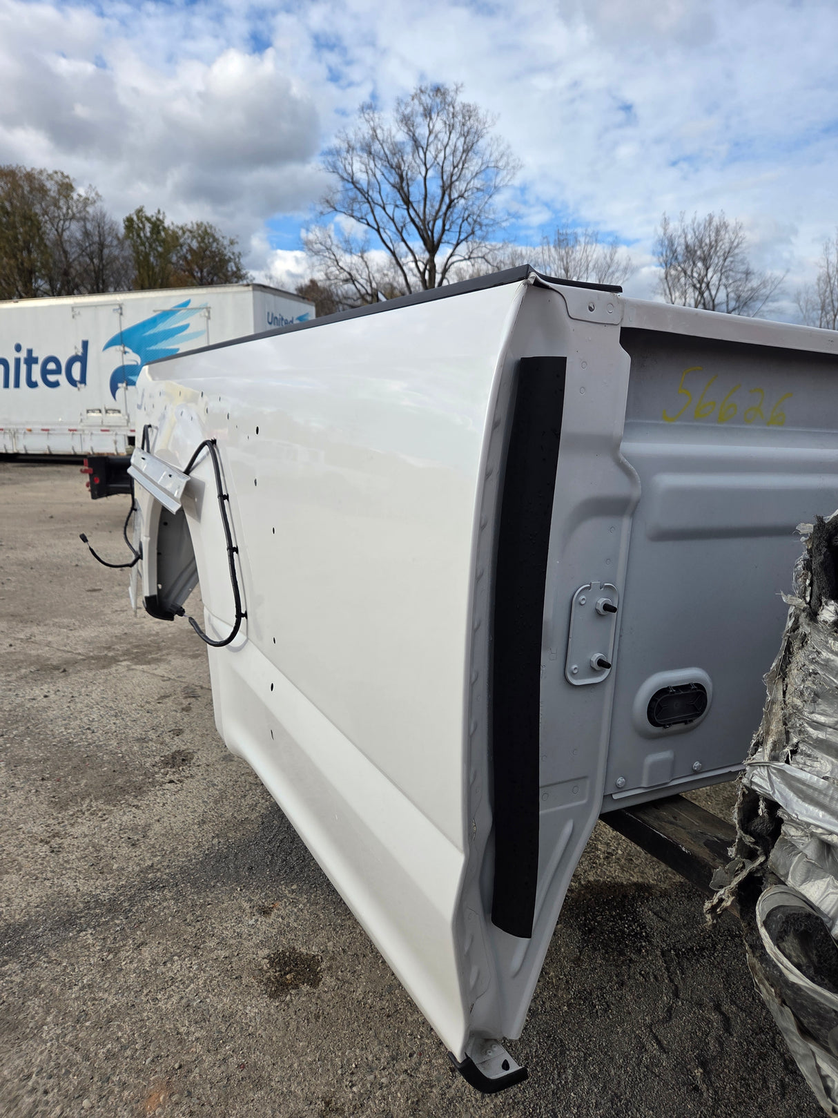 2017-2022 Ford Super Duty F350 F450 F550 8' Dually Bed - Pearl White