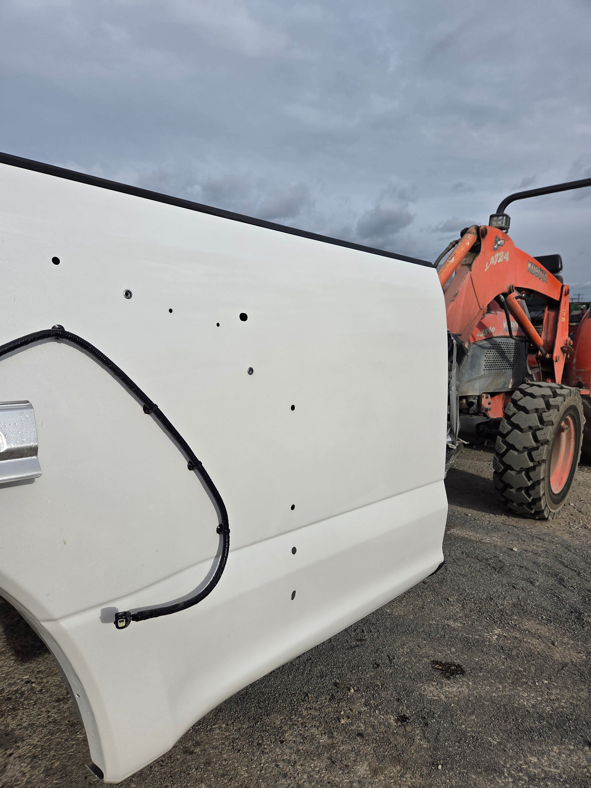 2017-2022 Ford Super Duty F350 F450 F550 8' Dually Bed - Pearl White