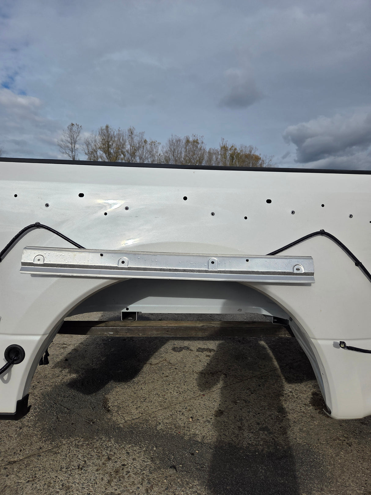 2017-2022 Ford Super Duty F350 F450 F550 8' Dually Bed - Pearl White