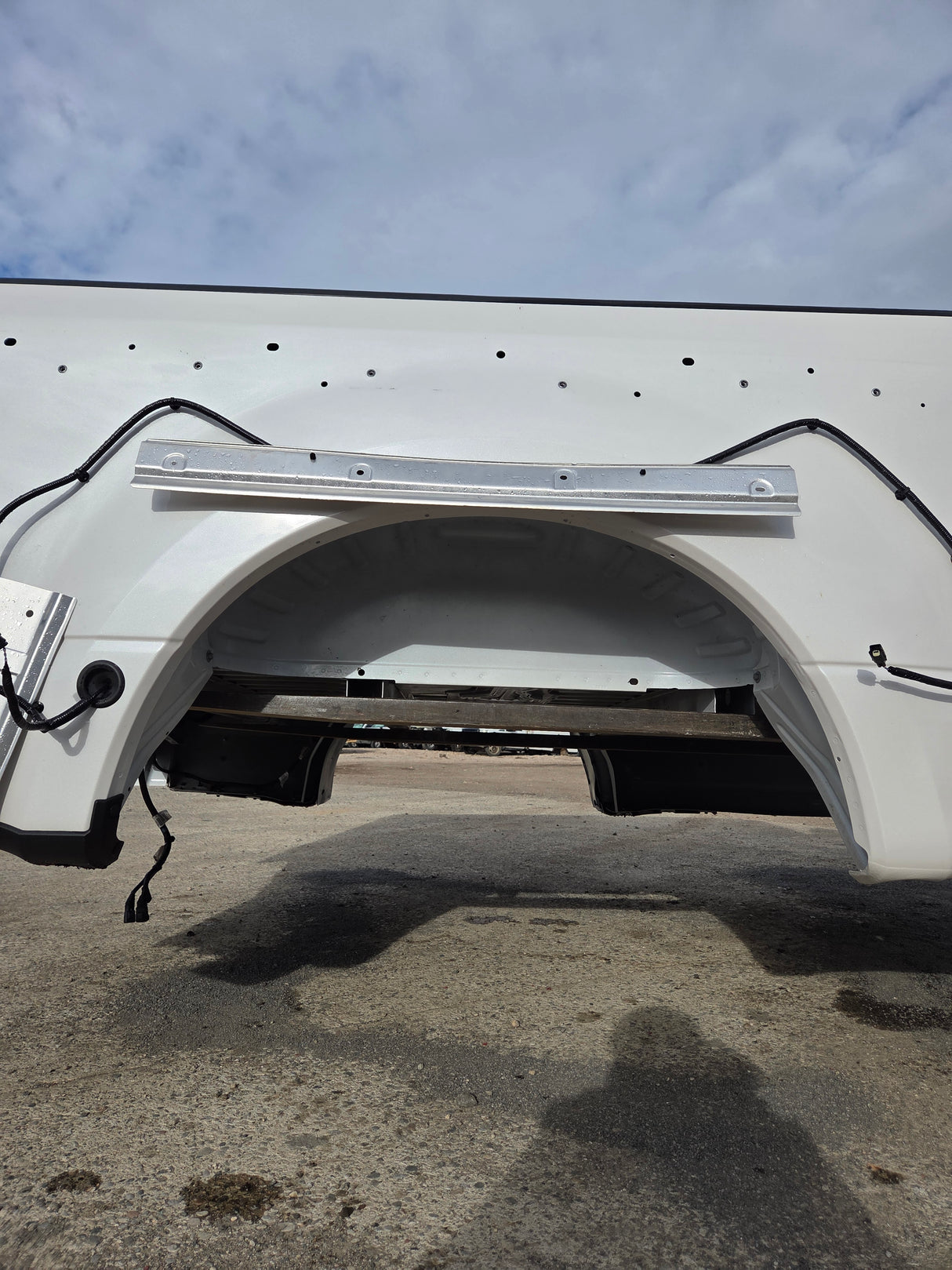 2017-2022 Ford Super Duty F350 F450 F550 8' Dually Bed - Pearl White