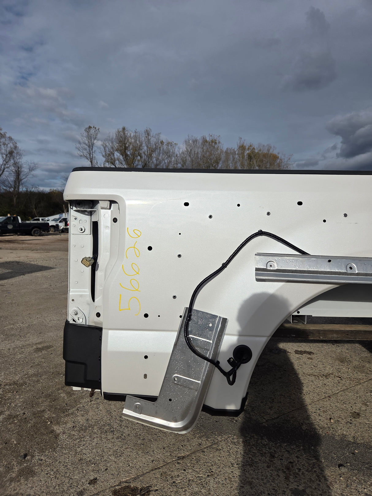 2017-2022 Ford Super Duty F350 F450 F550 8' Dually Bed - Pearl White