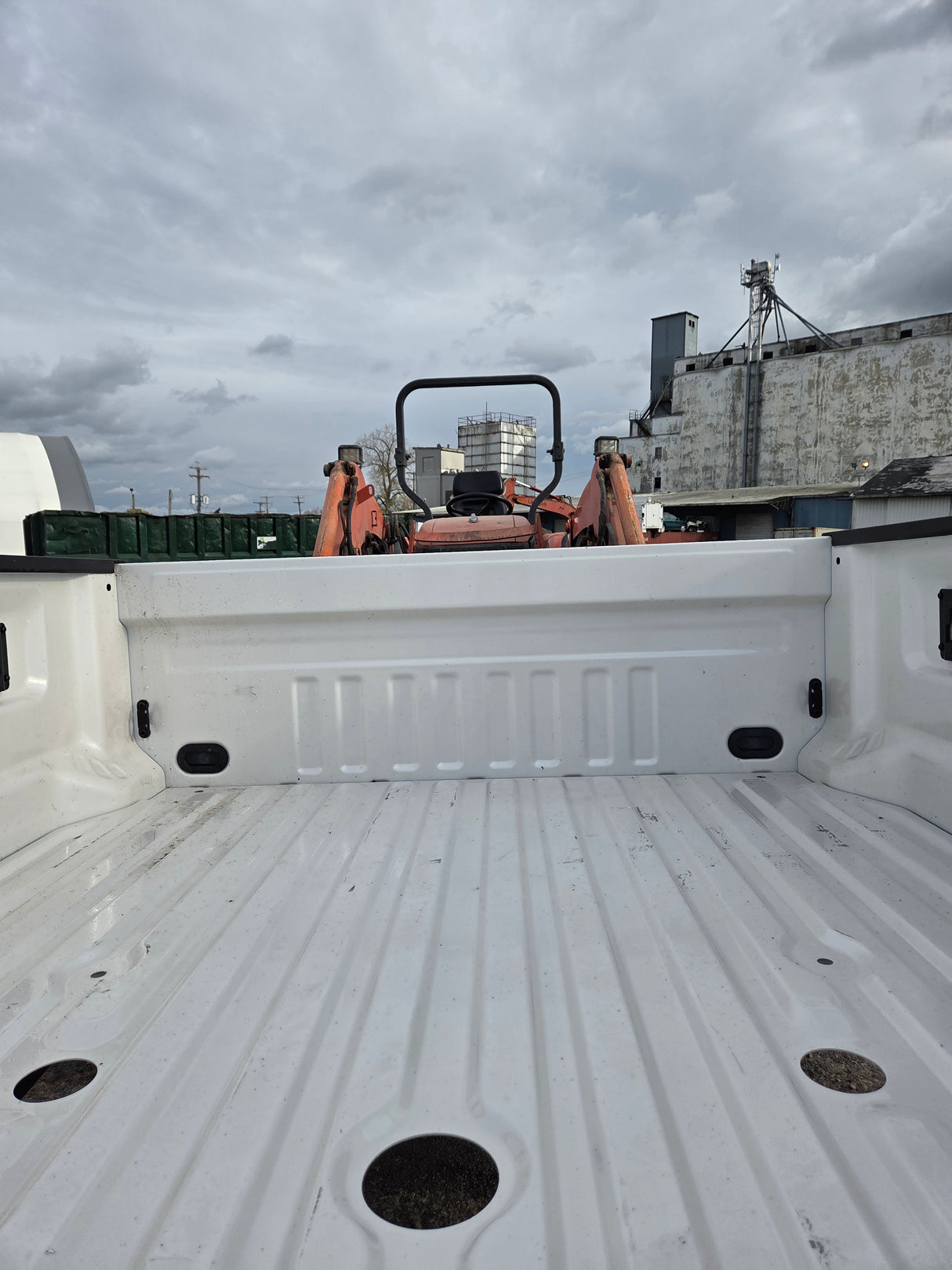 2017-2022 Ford Super Duty F350 F450 F550 8' Dually Bed - Pearl White