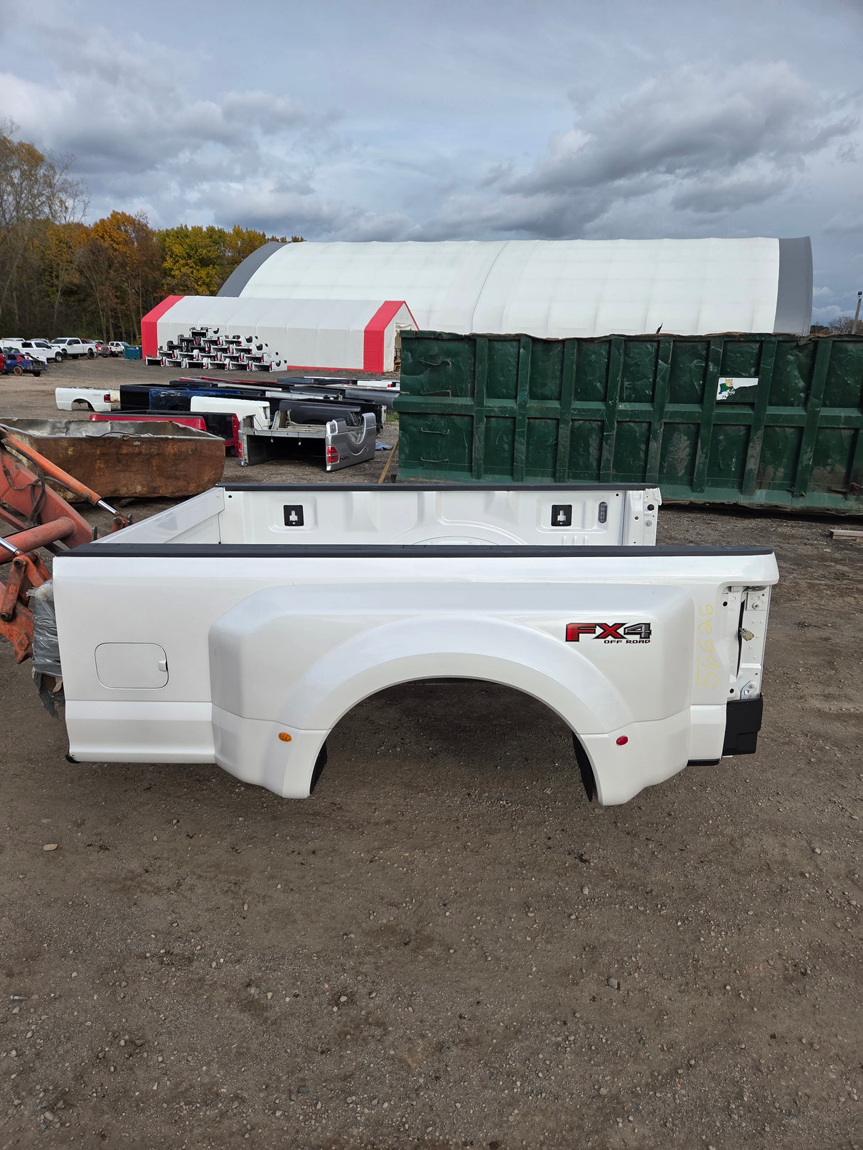 2017-2022 Ford Super Duty F350 F450 F550 8' Dually Bed - Pearl White