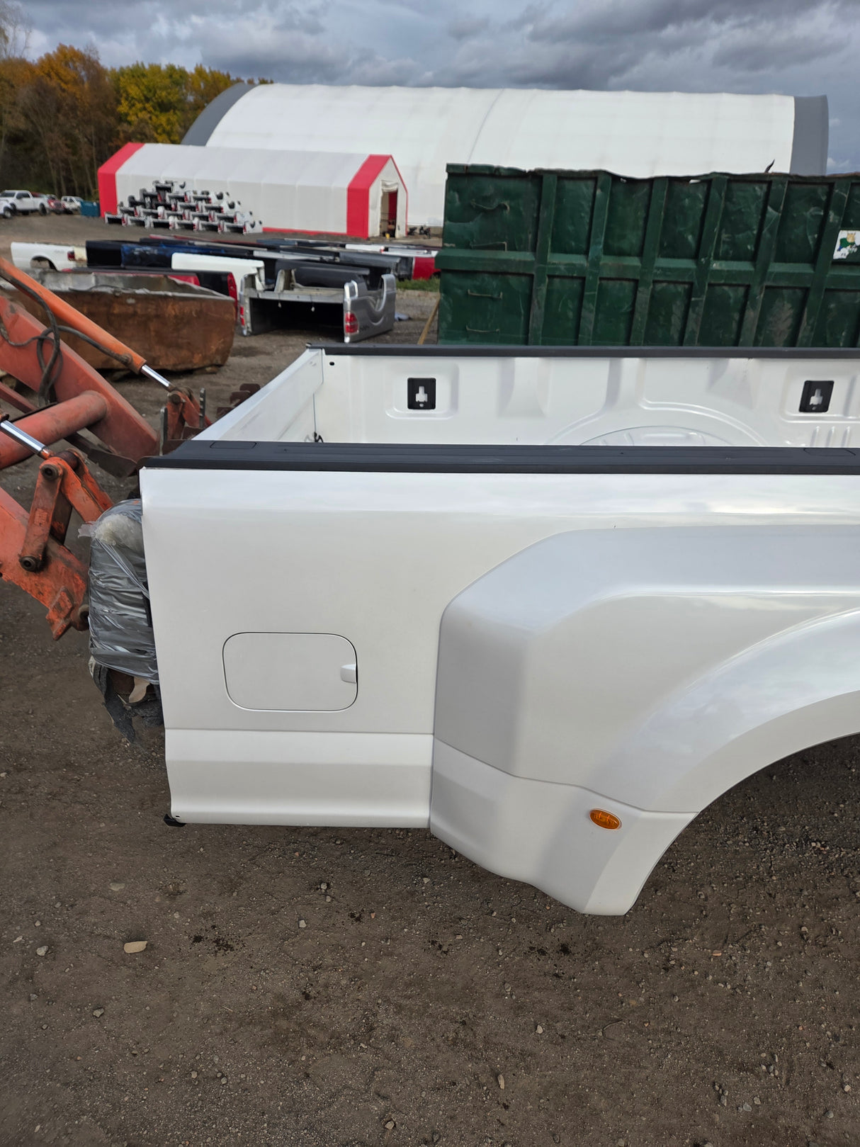 2017-2022 Ford Super Duty F350 F450 F550 8' Dually Bed - Pearl White