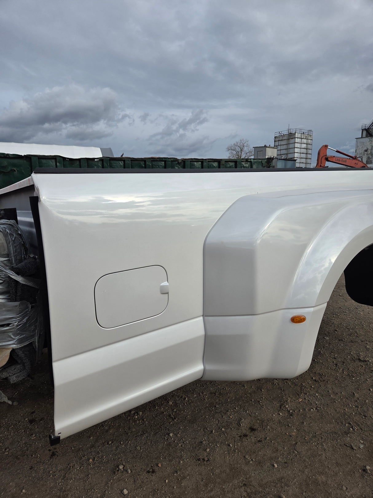 2017-2022 Ford Super Duty F350 F450 F550 8' Dually Bed - Pearl White