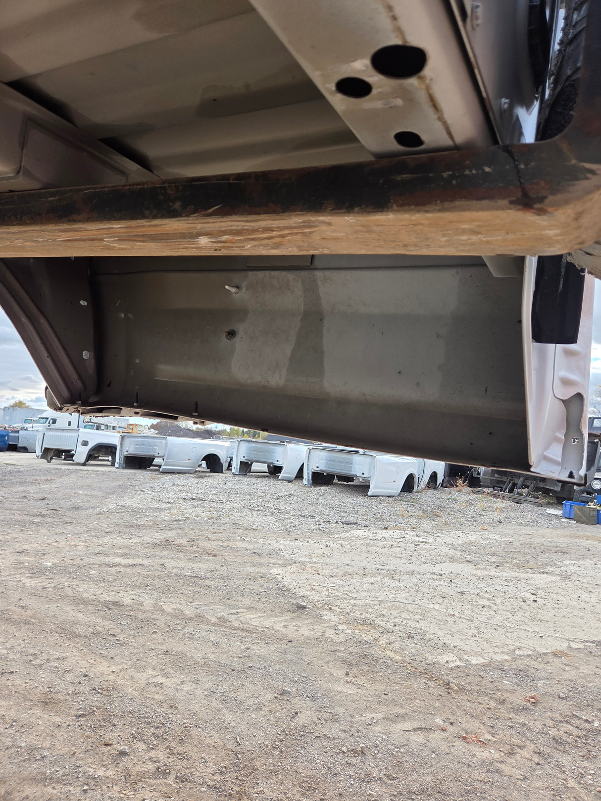 2017-2022 Ford Super Duty F350 F450 F550 8' Dually Bed - Pearl White