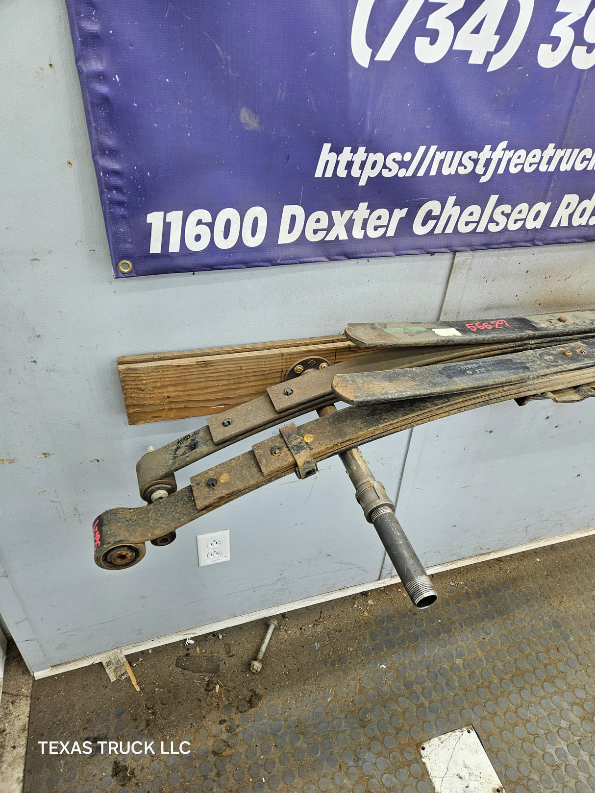 2002-2008 Dodge Ram 1500 Rear Leaf Springs 52113120 AE - Pair