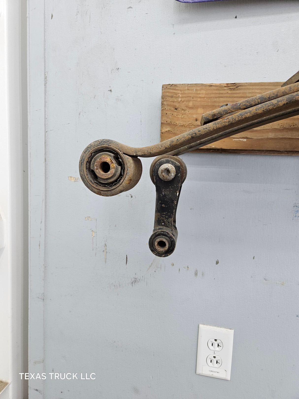 2002-2008 Dodge Ram 1500 Rear Leaf Springs 52113120 AE - Pair